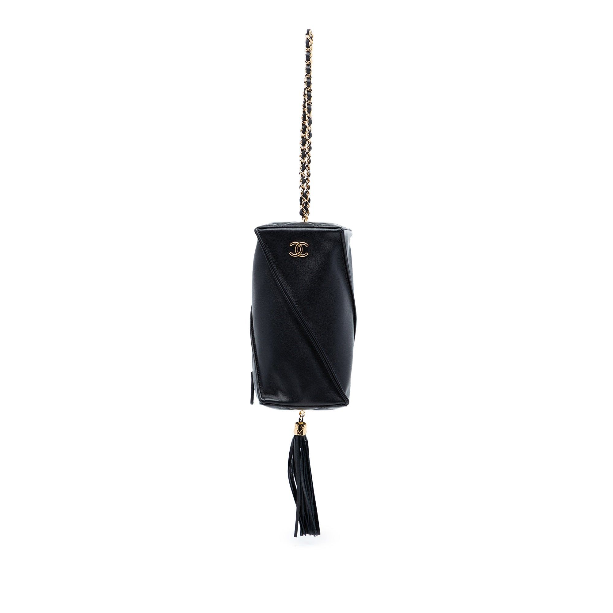 Chanel Metiers d'Art CC Lambskin Tassel Rectangle Clutch with Chain Size ONE SIZE - 1 Thumbnail