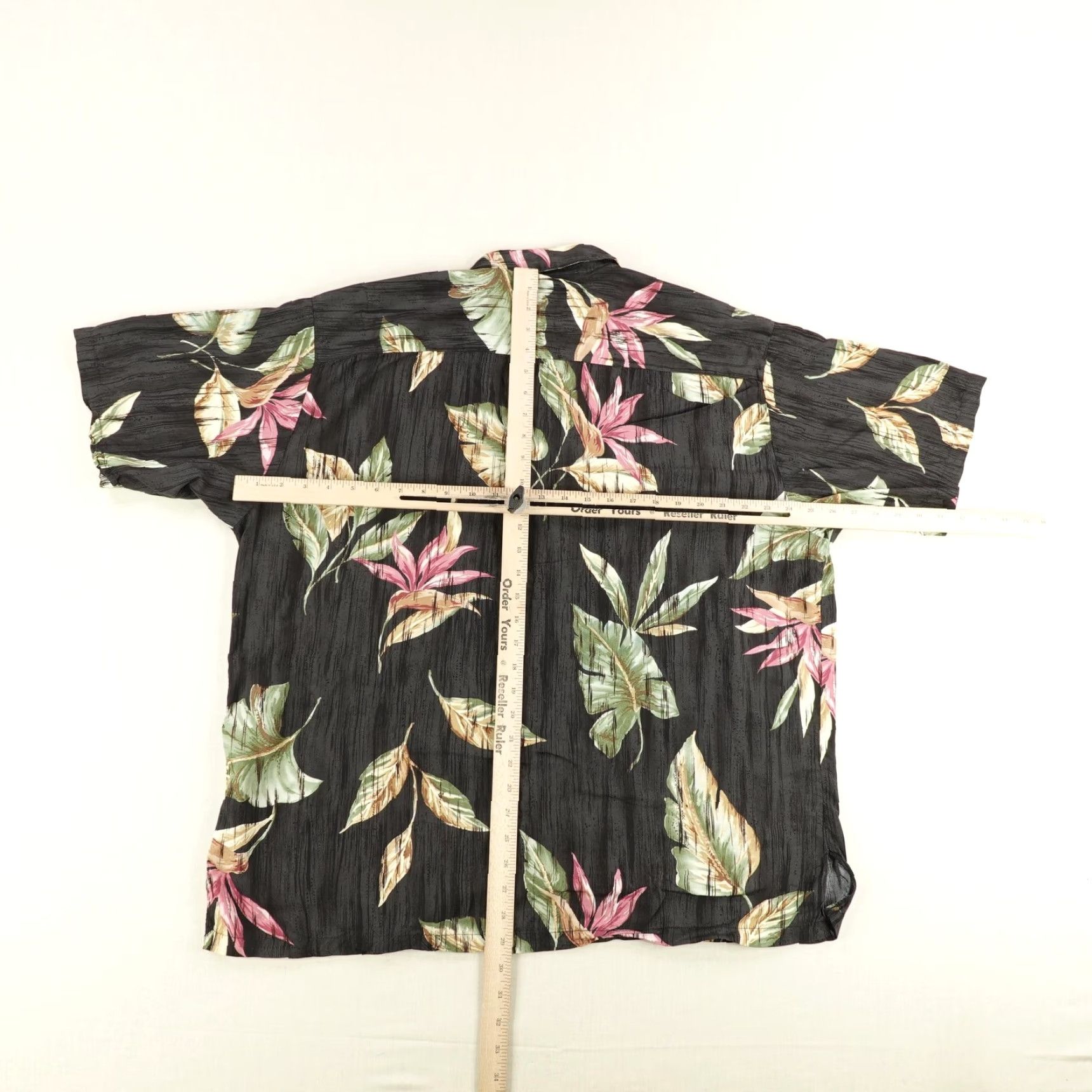 Tori Richard Vintage Tori Richard Hawaiian Shirt Mens 2XL Short Sleeve Button-Up Floral Black Tropical Beach Aloha Casual Size US XXL / EU 58 / 5 - 5 Thumbnail