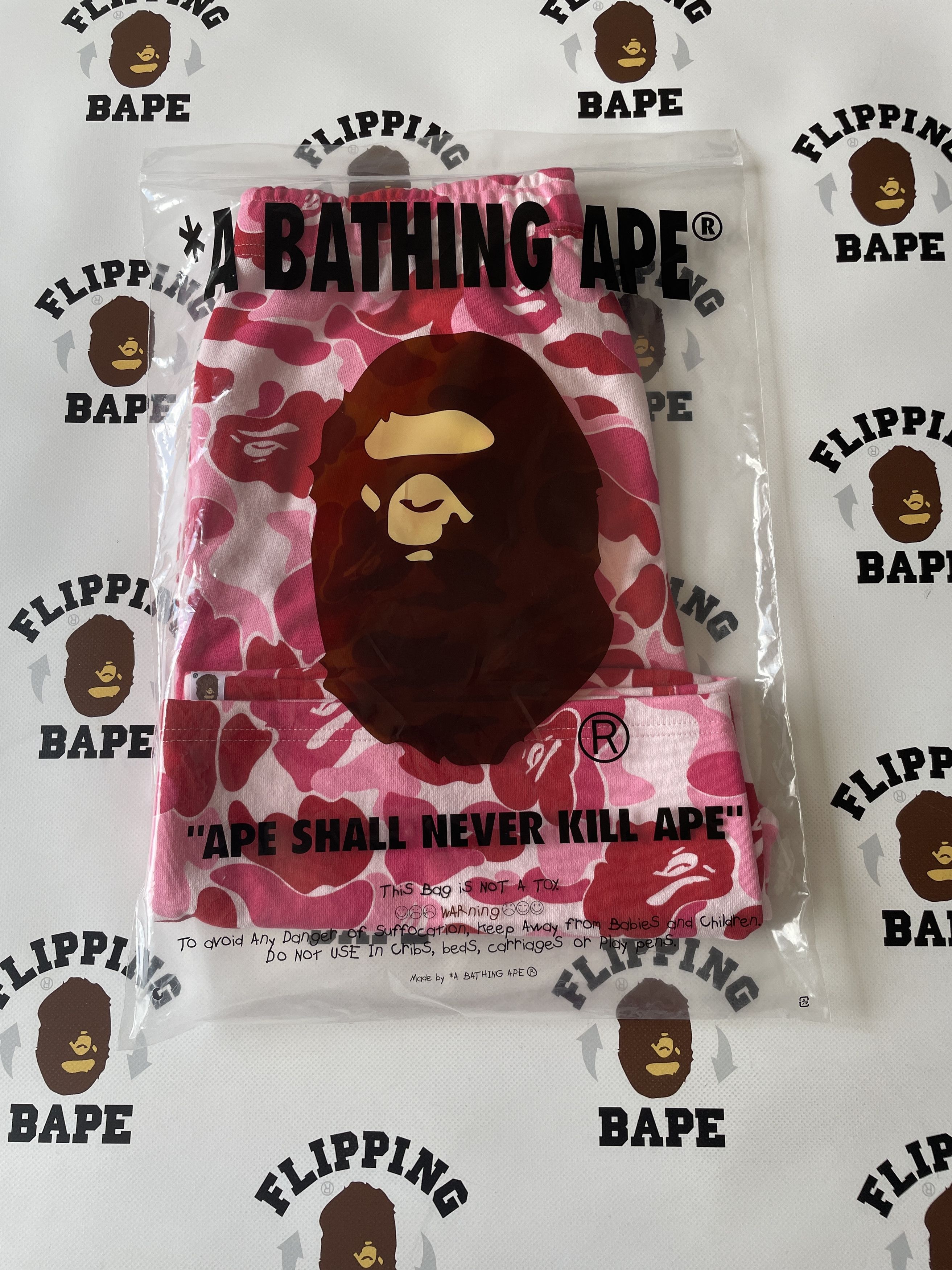 Bape BAPE ABC CAMO SHARK SWEAT SHORTS Size US 36 / EU 52 - 10 Thumbnail