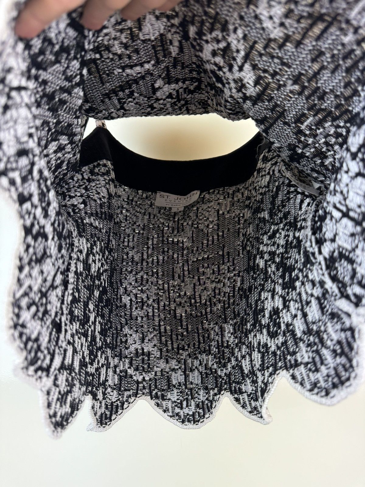 St. John St John evening sequin rhinestone knit top jacquard floral Size S / US 4 / IT 40 - 7 Thumbnail
