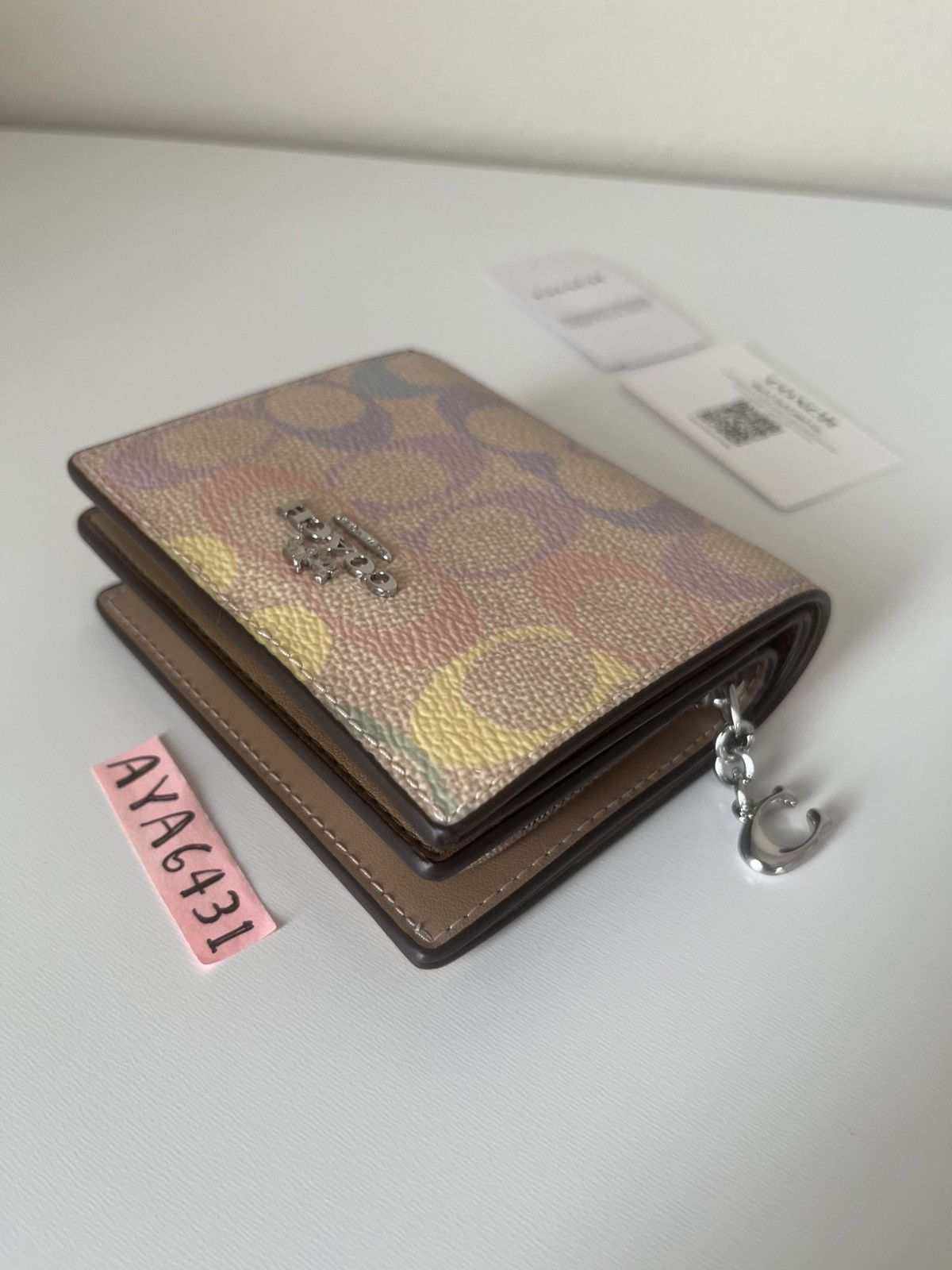 Coach Coach Snap Wallet In Rainbow Signature Size ONE SIZE - 4 Thumbnail