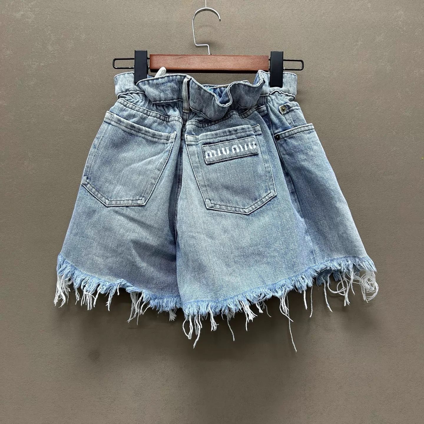 Miu Miu Miu Miu blue paperbag waist distressed short 27 Size 27" / US 4 / IT 40 - 2 Thumbnail