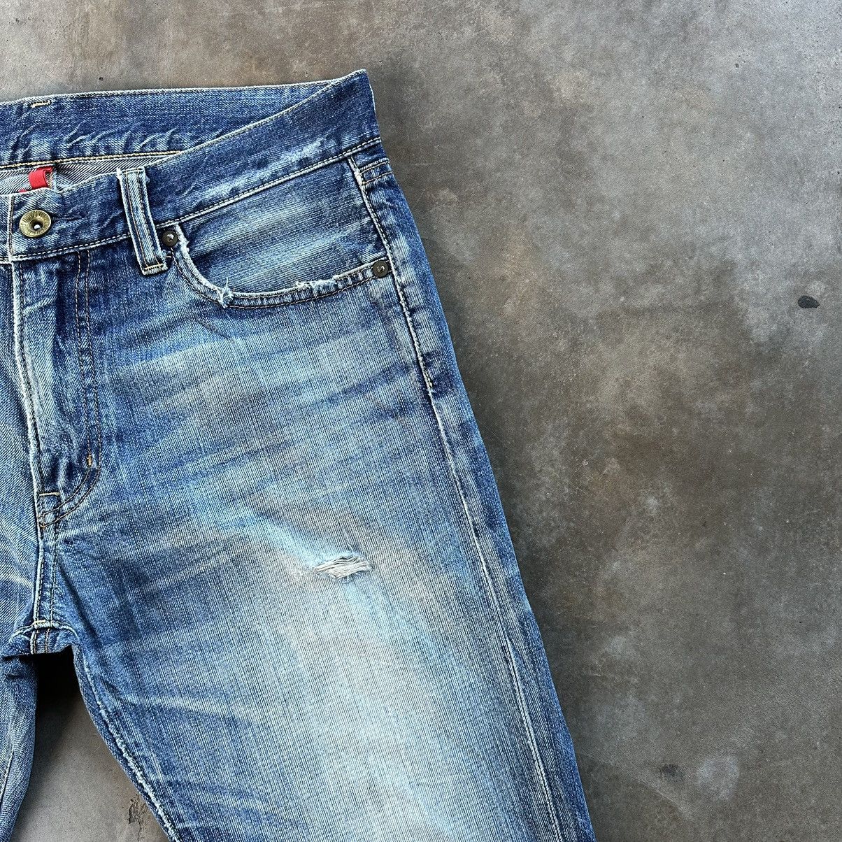 Japanese Brand Vintage Japanese Distressed Faded Jean Denim Pant W34 Size US 34 / EU 50 - 5 Thumbnail