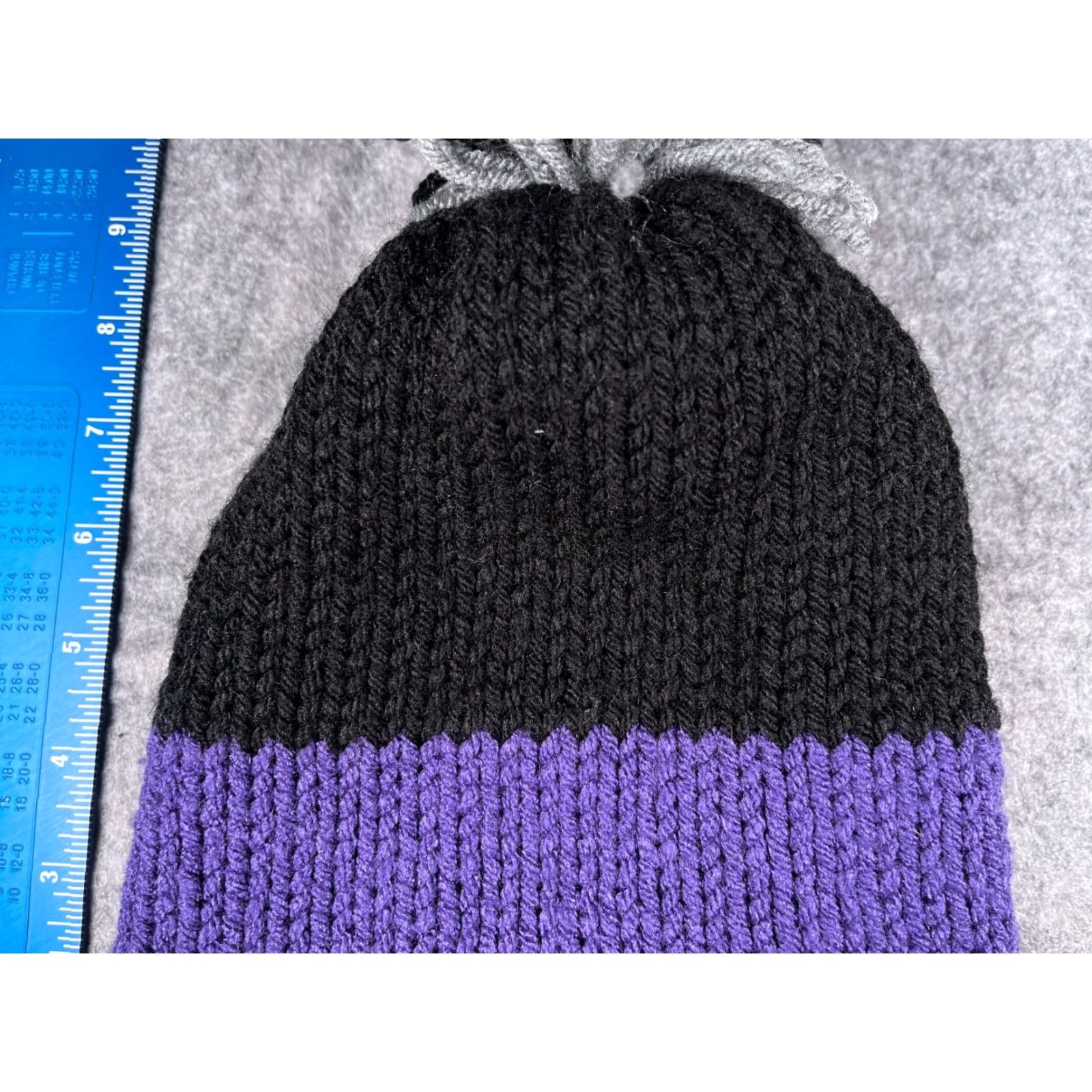 Vintage Beanie Toque Women One Size Purple Gray Stripe Knit 100% Acrylic Pom Winter Ski Size ONE SIZE - 3 Thumbnail