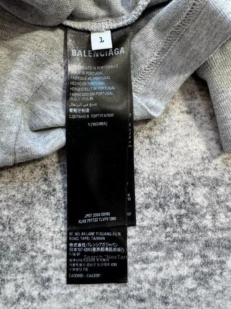 Balenciaga Balenciaga Grey Fake Two-Piece Patchwork Shoulder Sleeve H Size US S / EU 44-46 / 1 - 6 Thumbnail