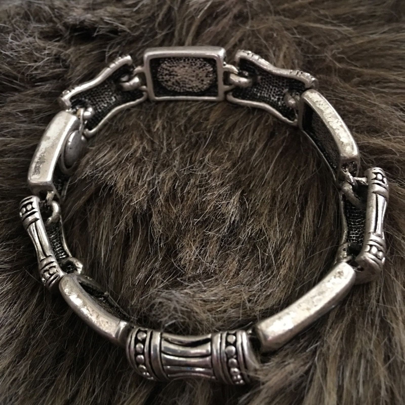 Jewelry Silver tone medieval style blue resin bracelet Size ONE SIZE - 6 Thumbnail