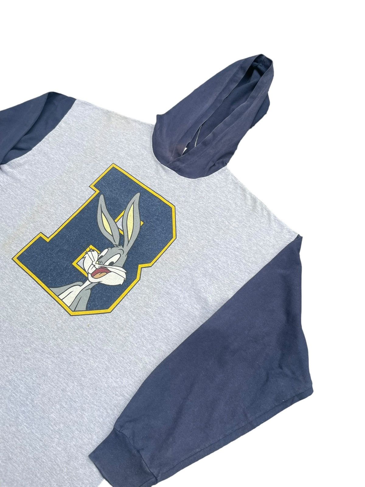 Vintage Vintage Bugs Bunny Hoodie Tshirt Size US XL / EU 56 / 4 - 2 Thumbnail