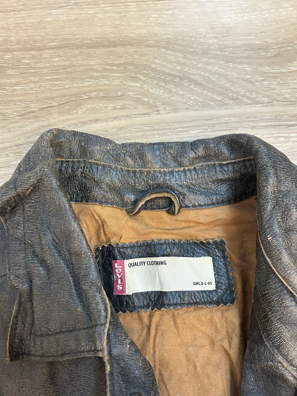 Levi's Levi’s Distressed Cowhide Leather Biker Jacket Vintage Style Size US L / EU 52-54 / 3 - 9 Thumbnail