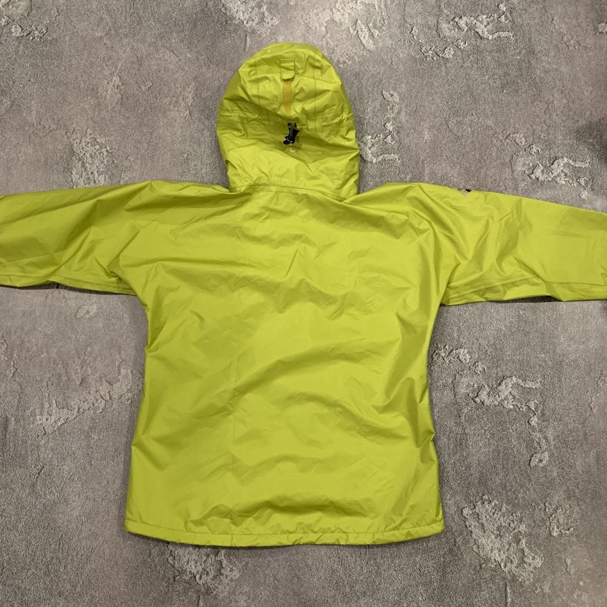 Montbell MontBell Gore tex Women’s Jacket Size S-M Arcteryx Style Size S / US 4 / IT 40 - 18 Thumbnail