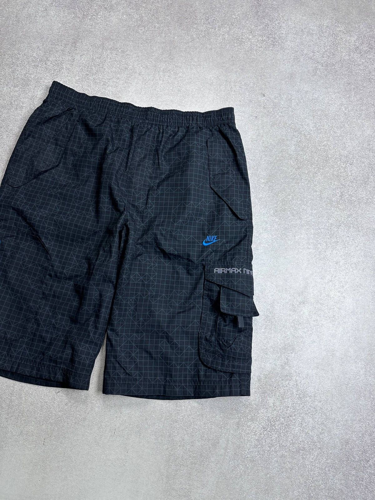 Nike Vintage Nike Tn Skepta Style Y2K Nylon Bermuda Cargo Shorts Size US 32 / EU 48 - 2 Thumbnail