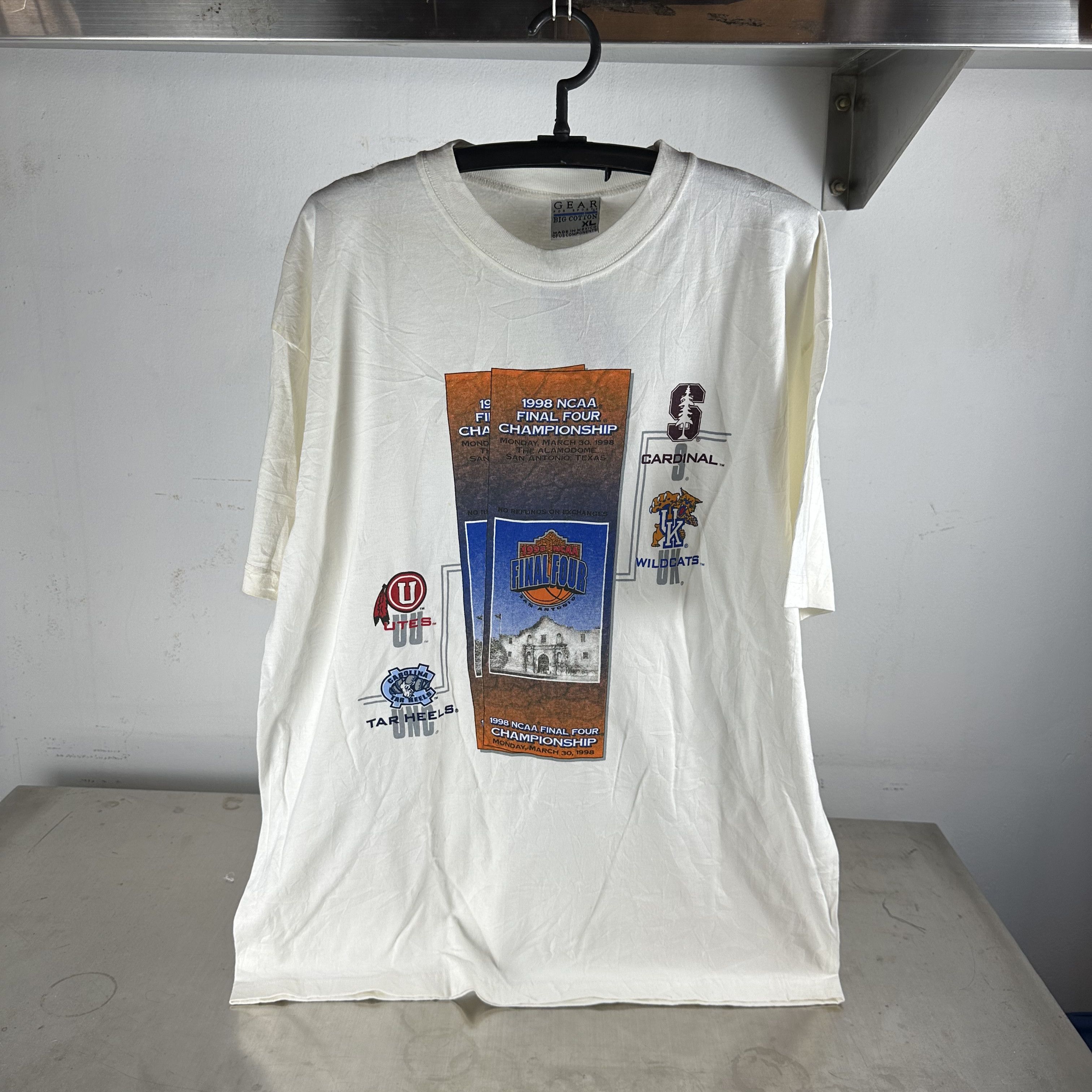 Vintage Vintage 1998 NCAA Basketball Final Four Championship T-Shirt Size US XXL / EU 58 / 5 - 1 Thumbnail