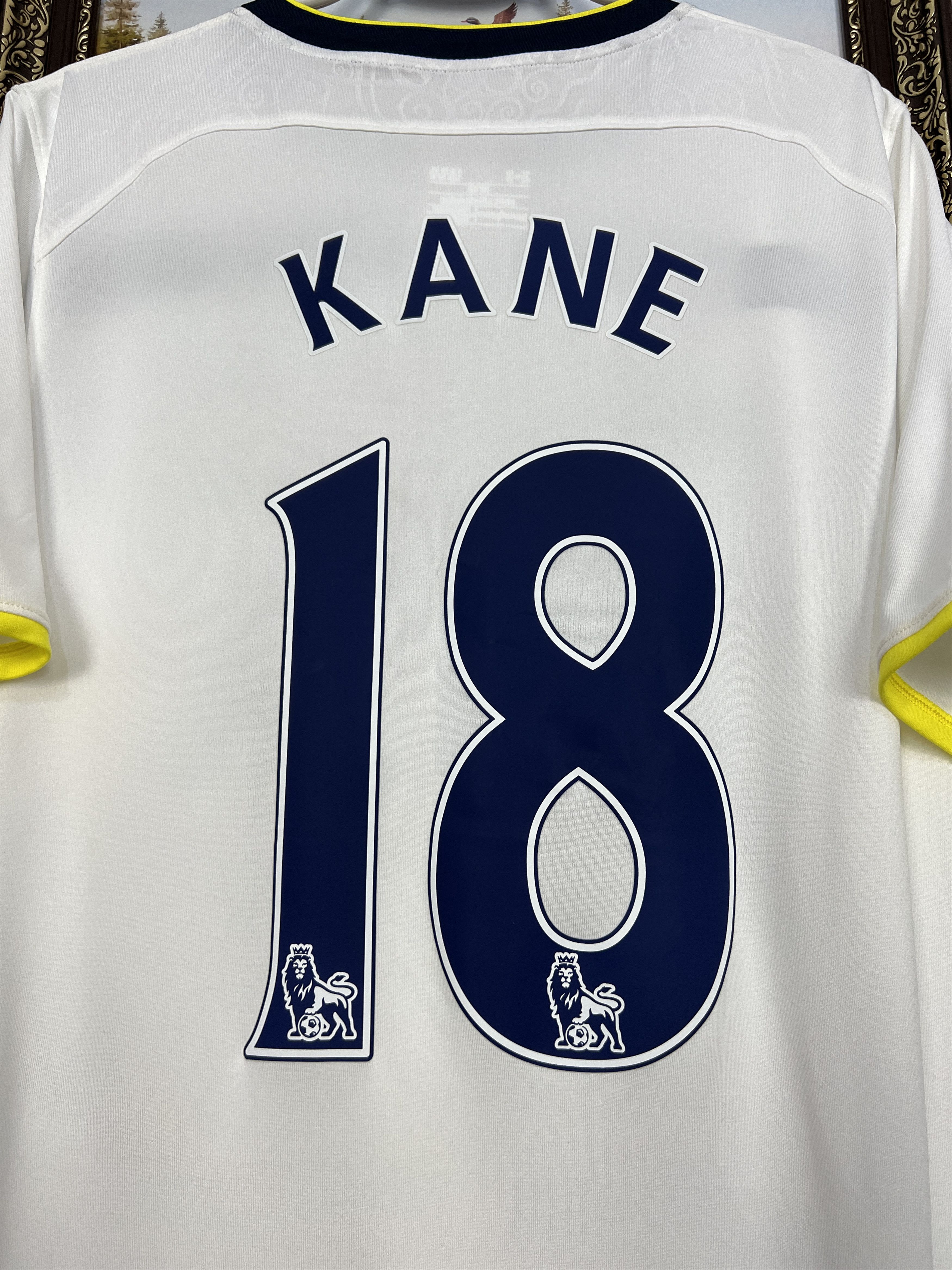 Under Armour Tottenham Hotspur Home football shirt 2014 Soccer #18 Kane Size US L / EU 52-54 / 3 - 2 Thumbnail