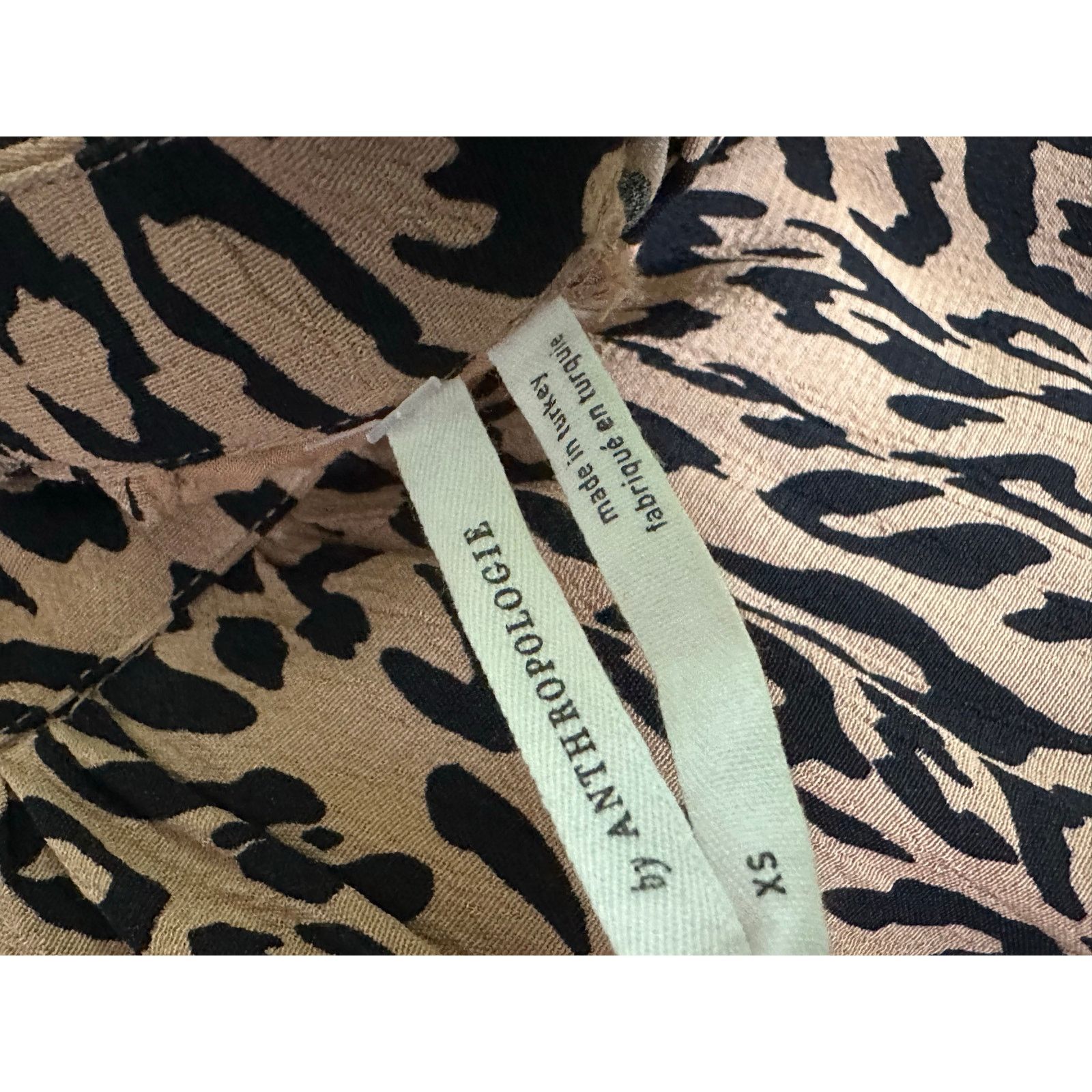 Anthropologie Anthropologie Leopard Print Short Sleeves Midi Dress size XS Size XS / US 0-2 / IT 36-38 - 3 Thumbnail