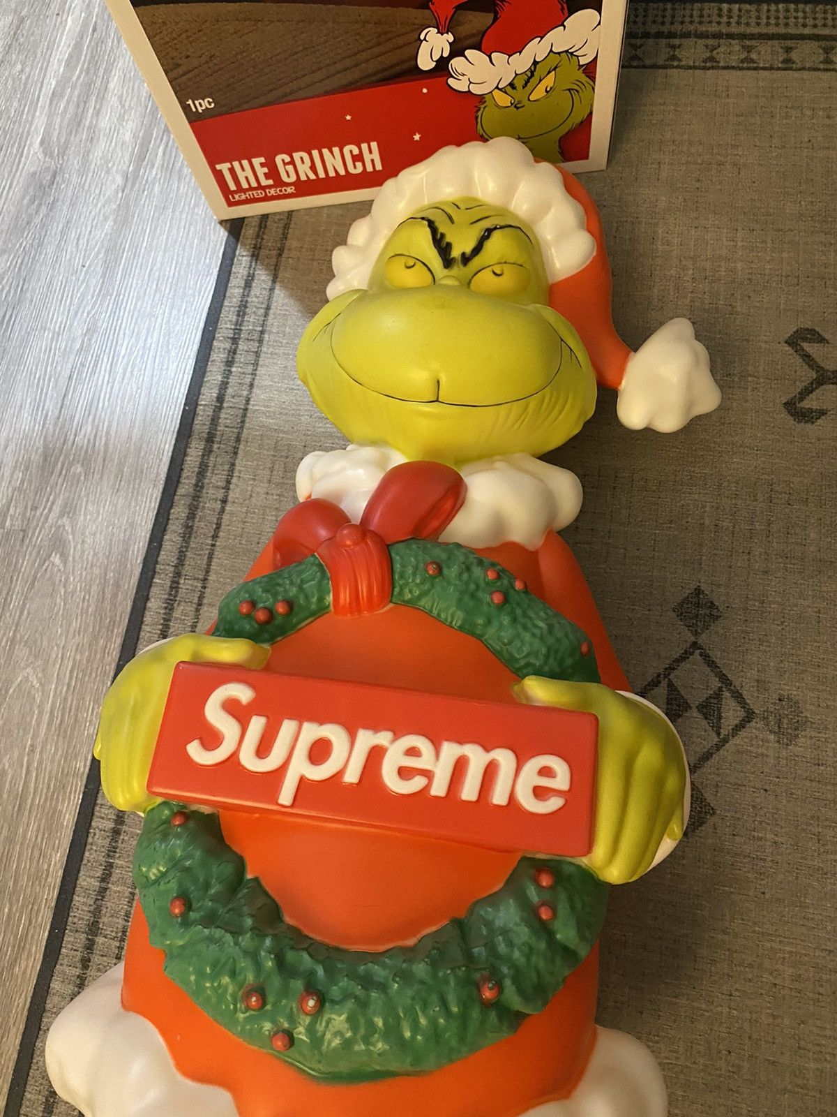 Supreme Supreme 3-Foot Grinch Multicolor Size ONE SIZE - 1 Thumbnail