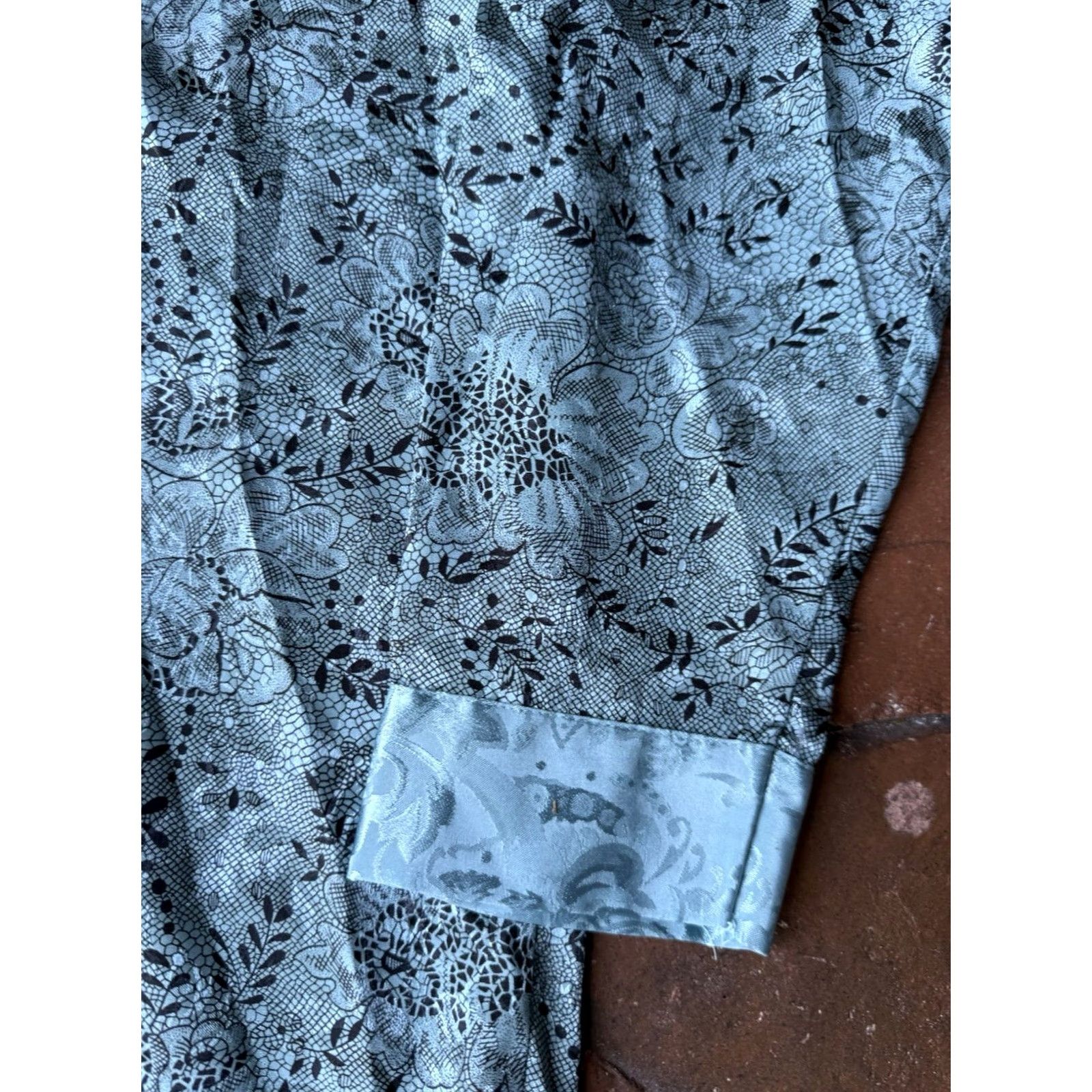 Victoria's Secret VINTAGE Victoria's Secret Gold Label Paisley Satin Nightgown Shirt P/S Blue Satin Shir t? Size S / US 4 / IT 40 - 5 Thumbnail
