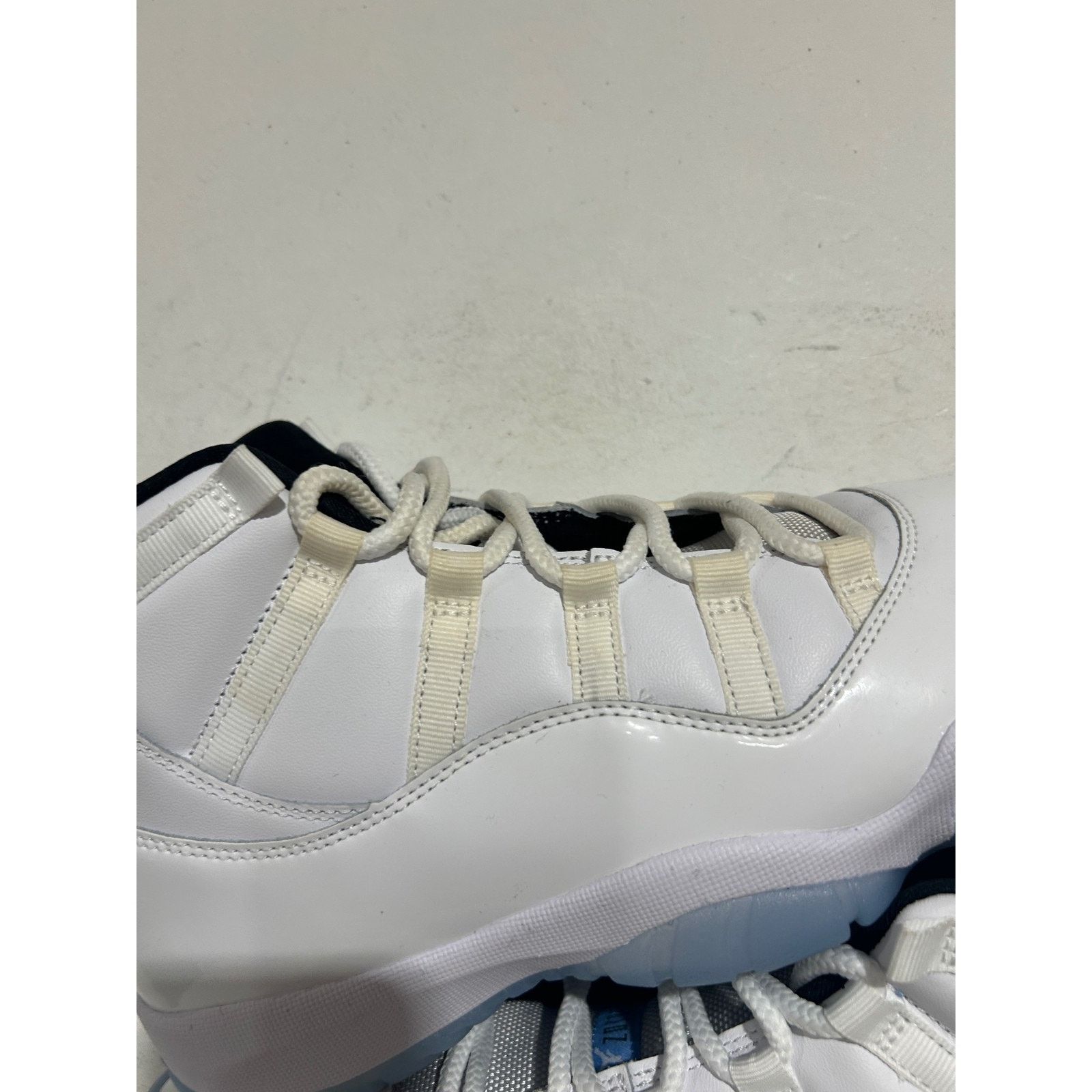 Nike JORDAN 11 RETRO LEGEND BLUE SIZE 10 PREOWNED Size US 10 / EU 43 - 5 Thumbnail