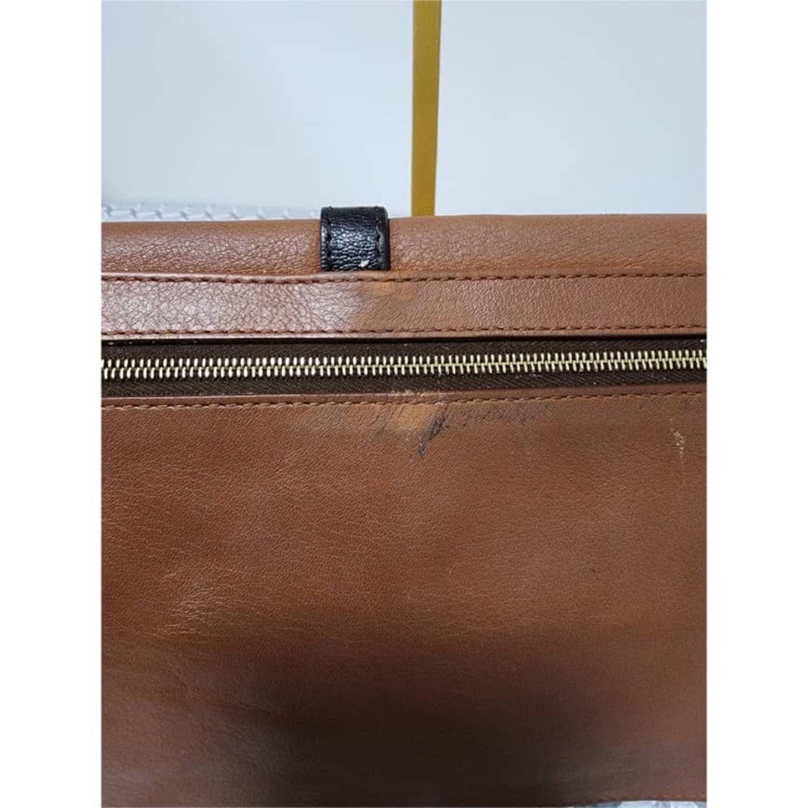Fendi Fendi Leather Patent Leather Trim Fendista Envelope Clutch Size ONE SIZE - 8 Thumbnail
