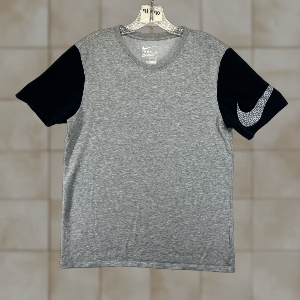 Nike Nike Dri Fit T Shirt Mens M Gray Slim Athletic Lightweight Short Sleeve Crew Neck Swoosh Camo Size US M / EU 48-50 / 2 - 1 Thumbnail