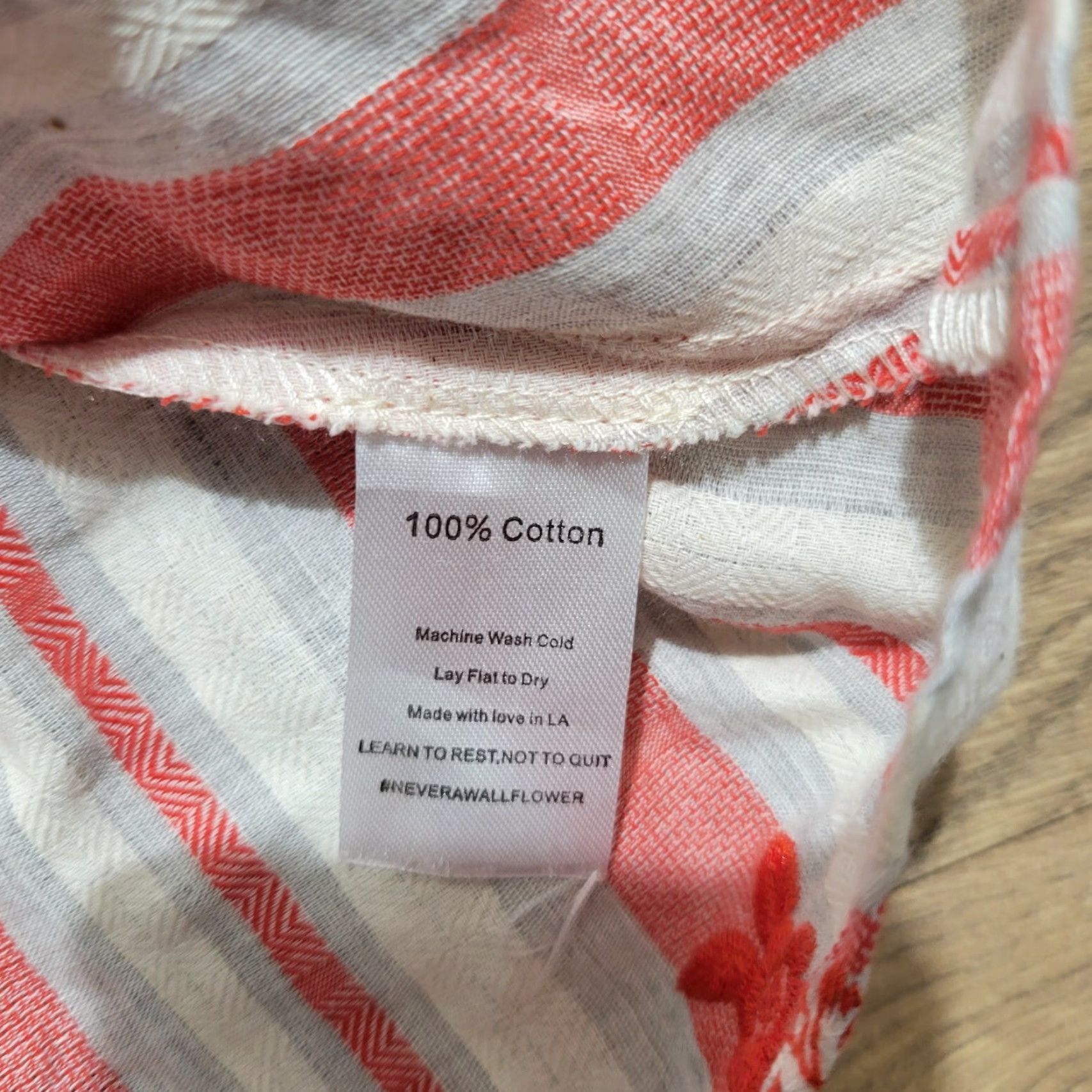 Vintage never a wallflower One Shoulder Blouse Sz XS Striped Red 100% Cotton Embroidery Shirt Womens Short Review: 90s Flounce Ladies Shirt Size XS / US 0-2 / IT 36-38 - 4 Thumbnail