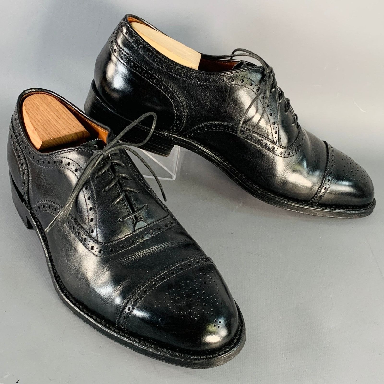 Black Perforated Leather Oxford Wingtip Cap Toe Lace-Up
