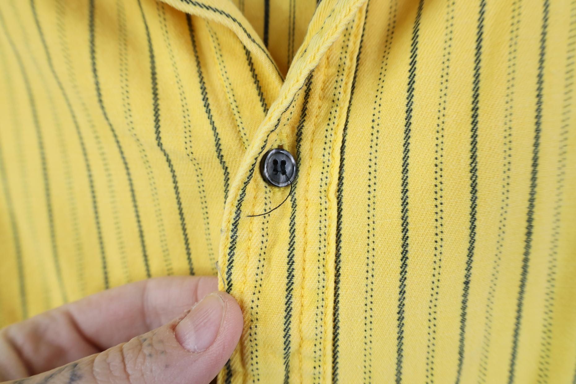 Vintage Vintage 90s Streetwear Big Pocket Button Shirt Yellow Size US S / EU 44-46 / 1 - 4 Thumbnail