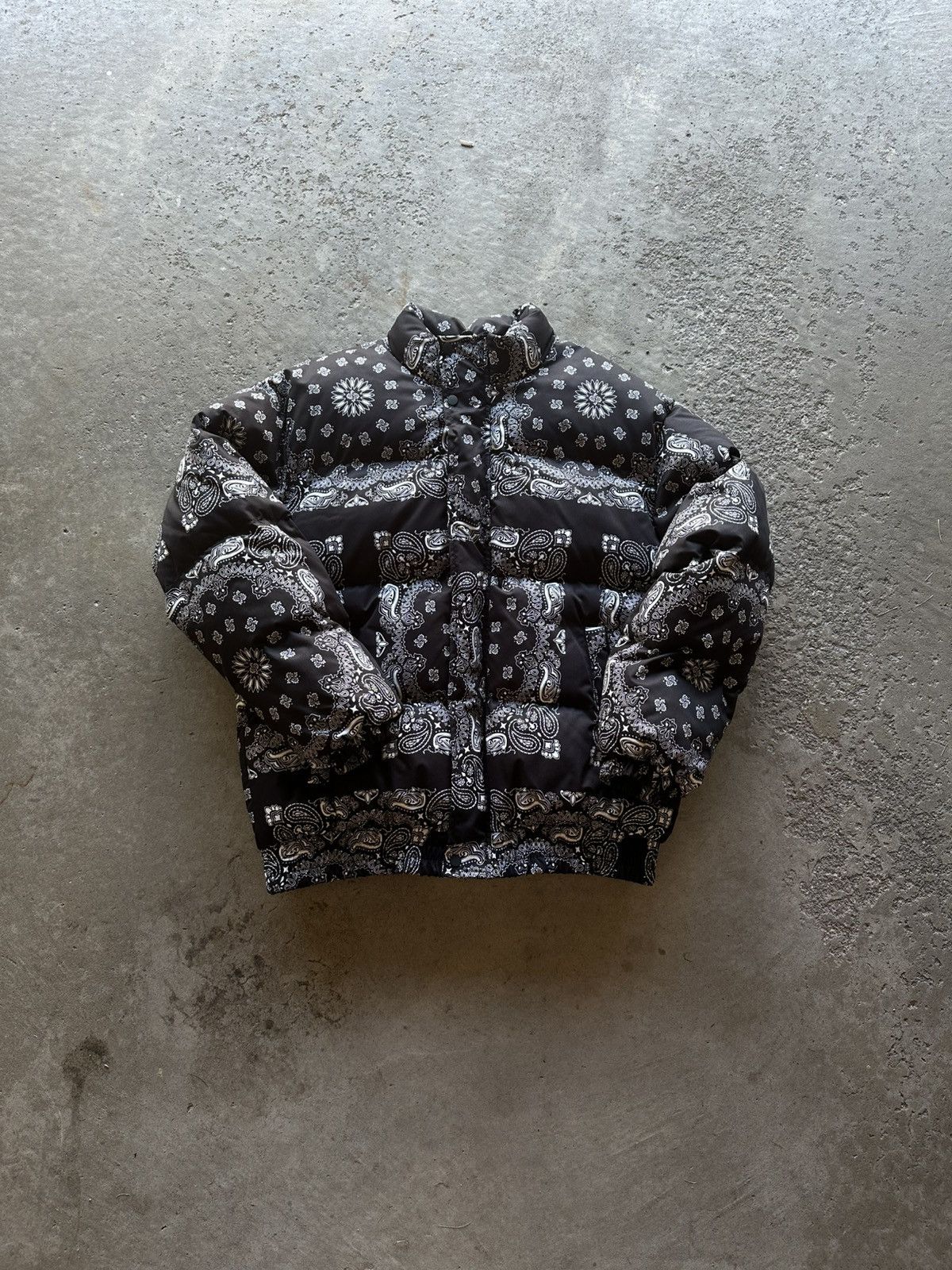 Vintage Paisley Bandana Print Puffer Jacket Size US XL / EU 56 / 4 - 1 Preview