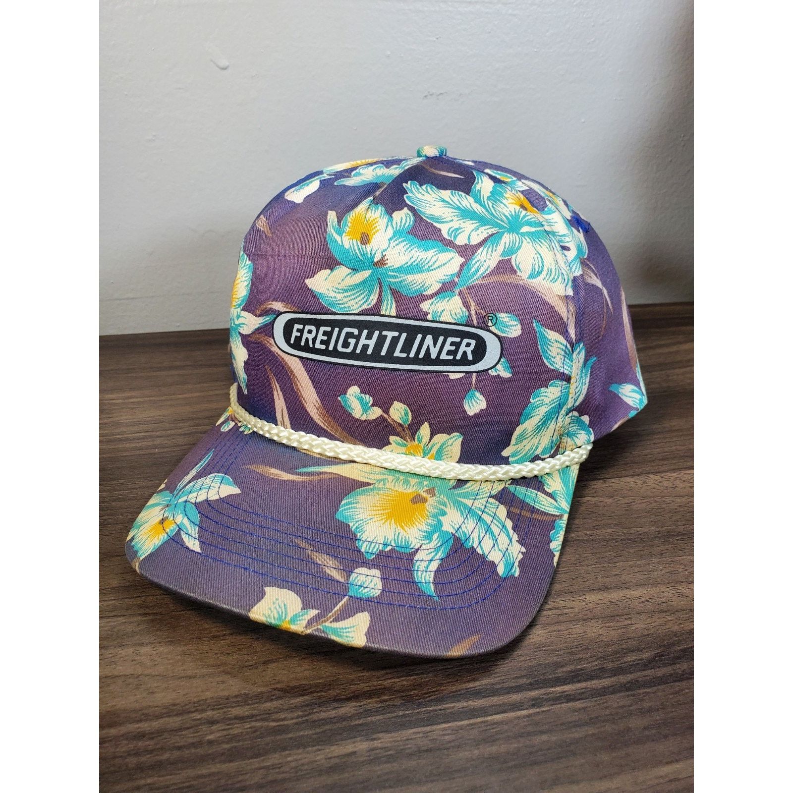 Vintage FREIGHTLINER Trucks Floral Trucker Hat Snapback Cap Purple Size ONE SIZE - 1 Thumbnail