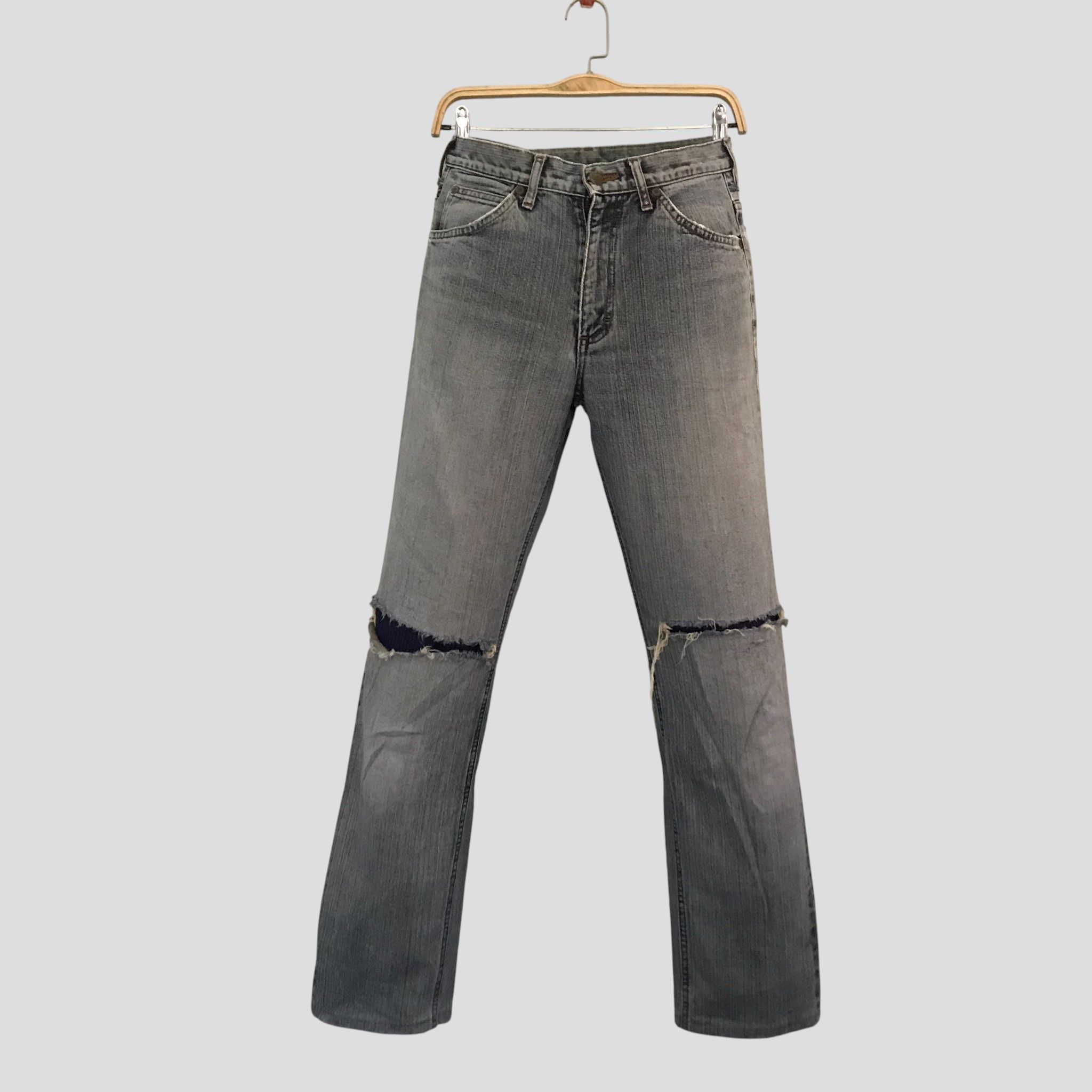 Lee Vintage 90s Lee Light Wash Faded Blue Straigh Flare Size US 29 - 1 Thumbnail