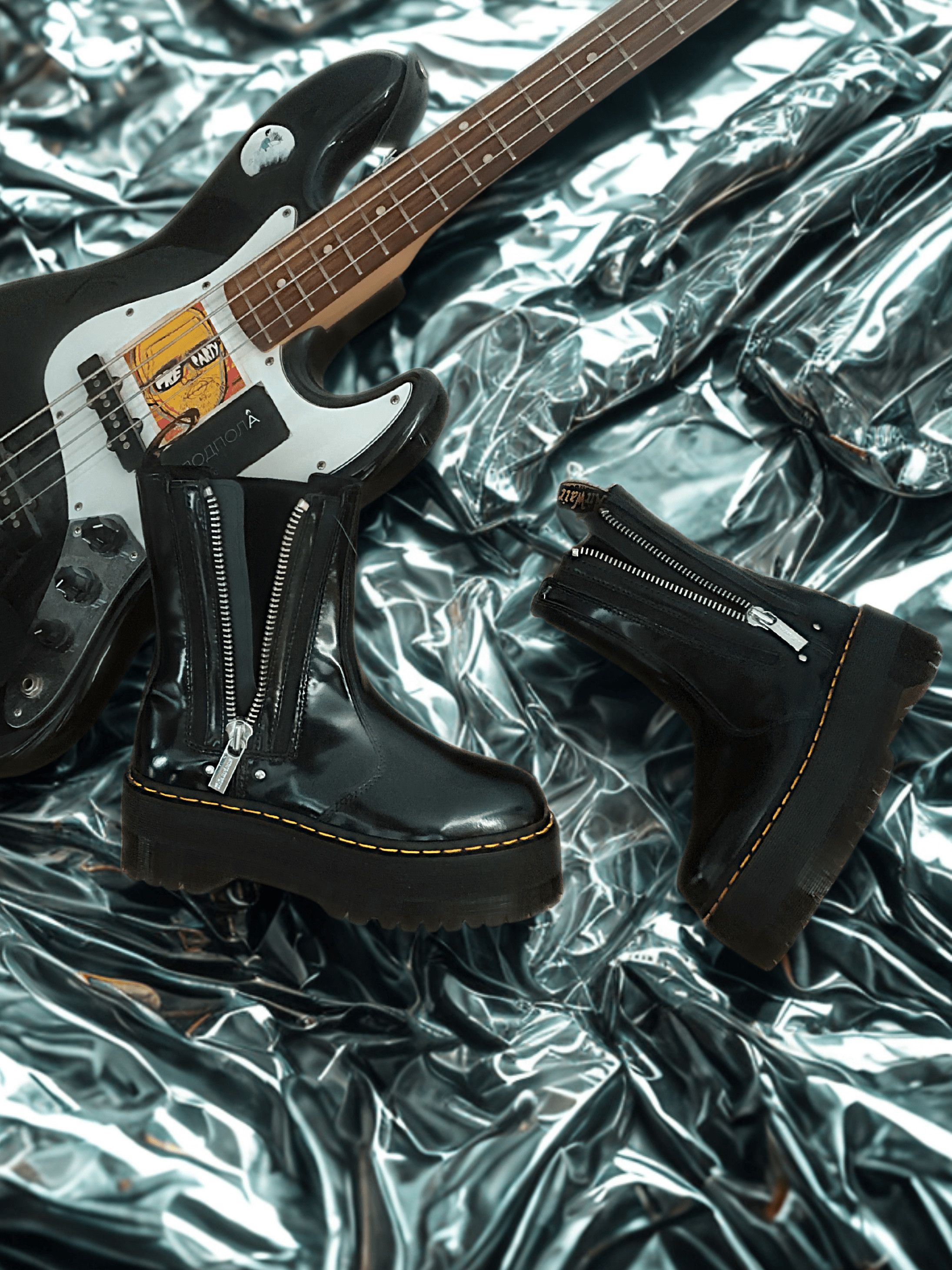 Dr. Martens DR. MARTENS 2976 MAX CHELSEA PLATFORM BOOTS Size US 8.5 / IT 38.5 - 1 Thumbnail