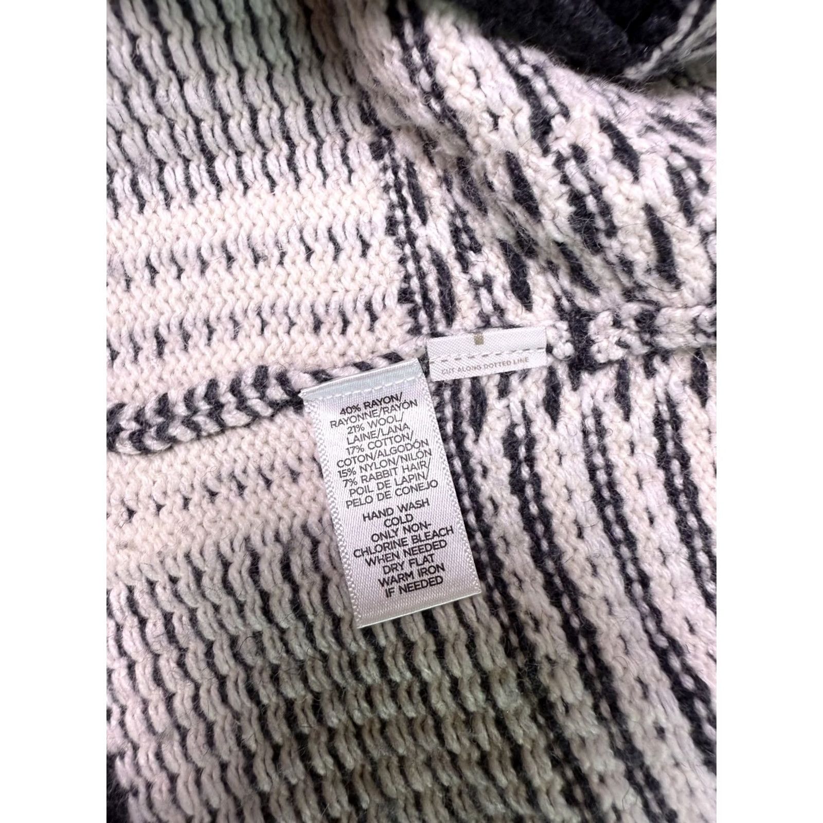 Loft VINTAGE Ann Taylor LOFT Sweater Black White Cable Rabbit Wool Blend Blazer Size S Size S / US 4 / IT 40 - 4 Thumbnail