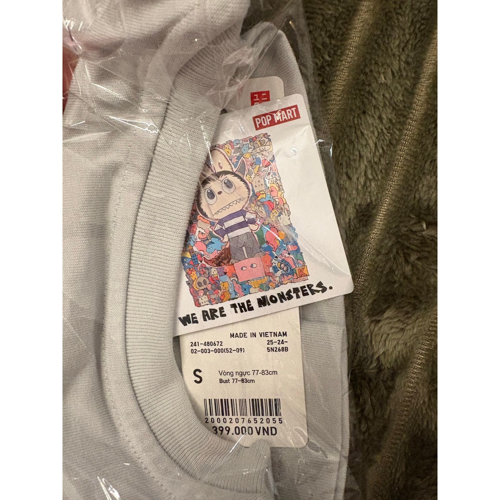 POP MART NWT PopMart Labubu Gray Short Sleeve T-Shirt (Small) Size S / US 4 / IT 40 - 2 Thumbnail