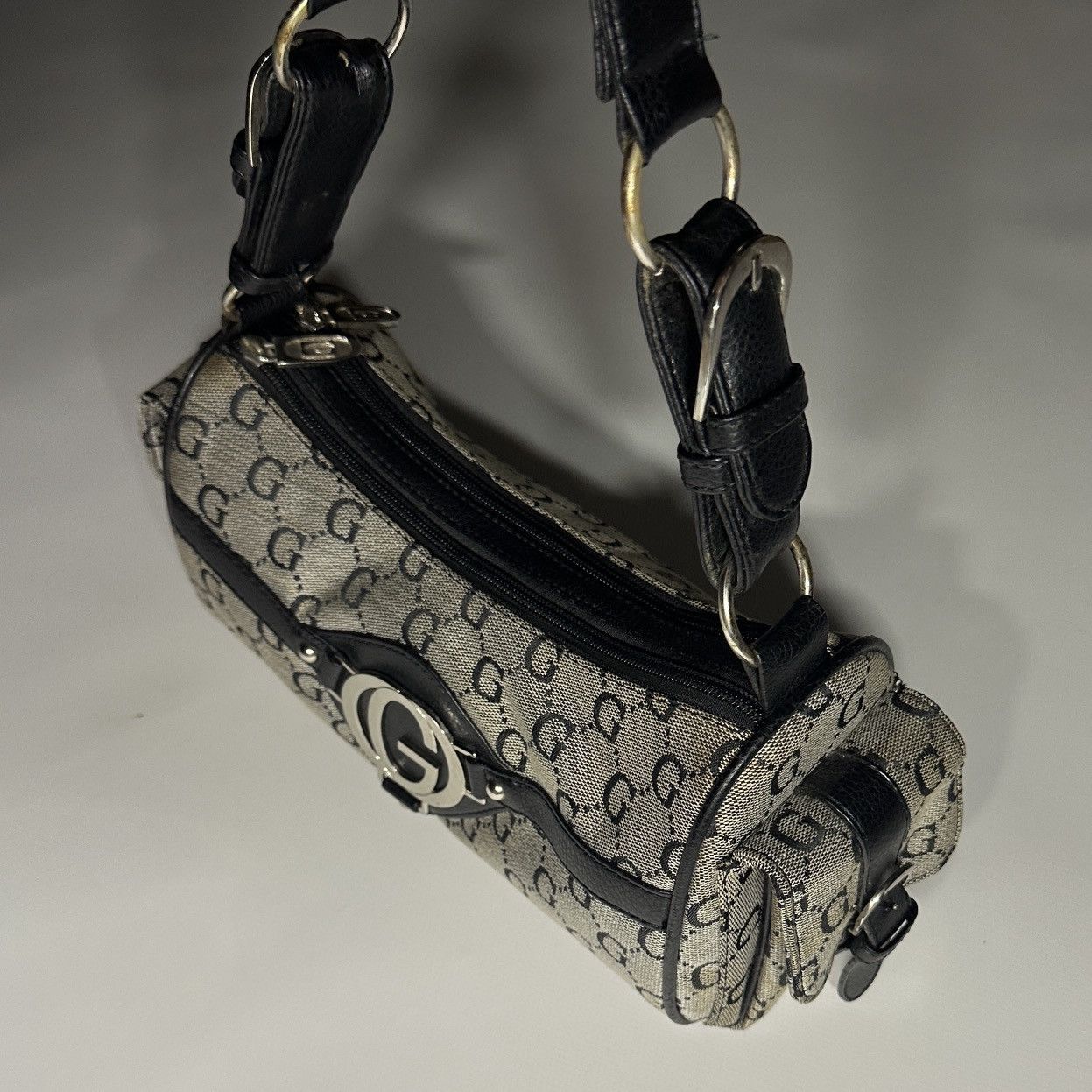 Other GUESS STYLE VINTAGE Y2K MONOGRAM SHOULDER BAG Studded Size ONE SIZE - 4 Thumbnail