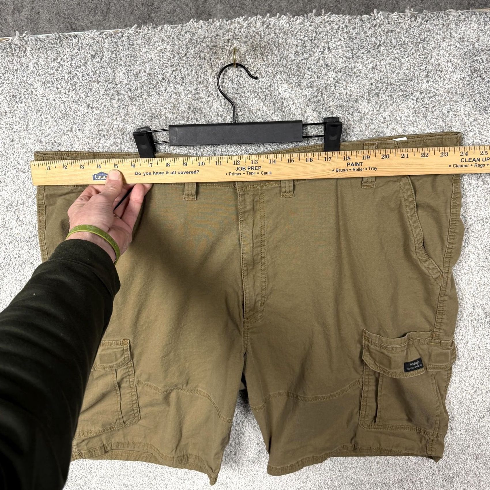 Wrangler Wrangler Cargo Shorts 48x9 Beige Men Regular Cargo Pocket 9in Cotton Spandex Workwear Outdoor Relaxed Fit Flat Front (Gorpcore) Size US 32 / EU 48 - 2 Thumbnail