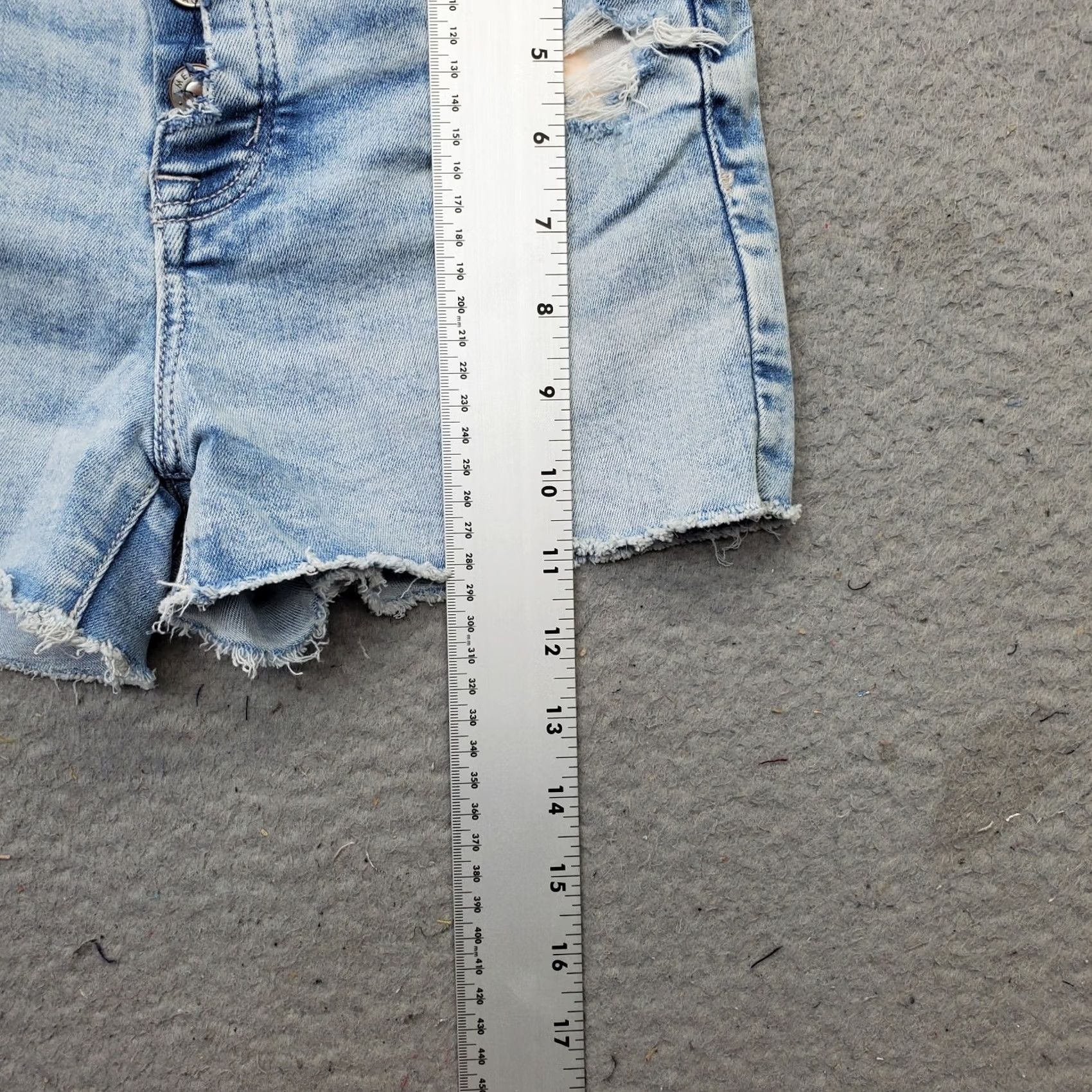 American Eagle Outfitters American Eagle Outfitters Cut-Off Shorts Women's 4 Blue Denim Distressed Button-Fly, 5-Pocket, Cotton Size 27" / US 4 / IT 40 - 3 Thumbnail
