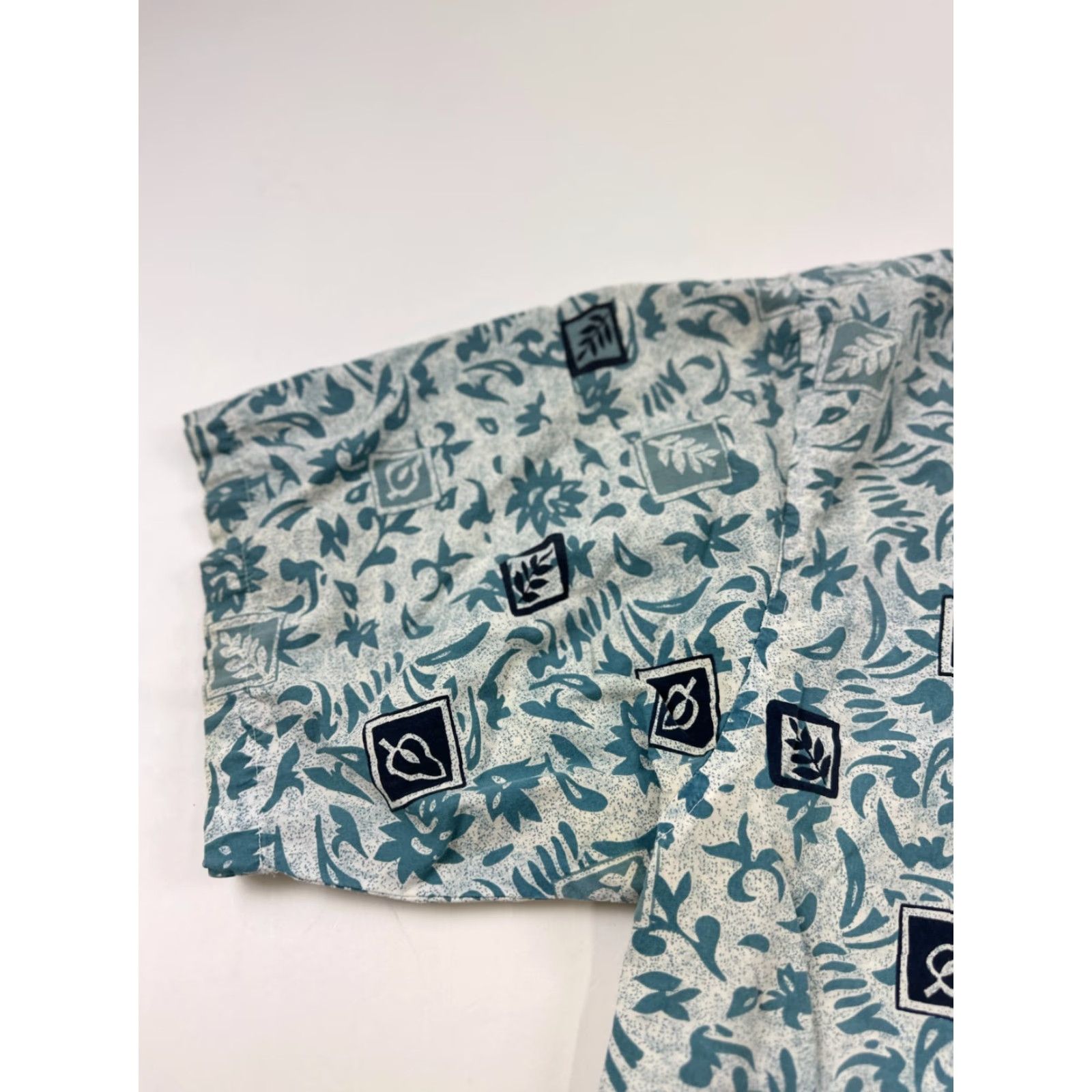 Ocean Pacific OP Hawaiian Shirt Men 2XL Blue Floral Print Short Sleeve Button Down Classic Fit Size US XXL / EU 58 / 5 - 4 Thumbnail