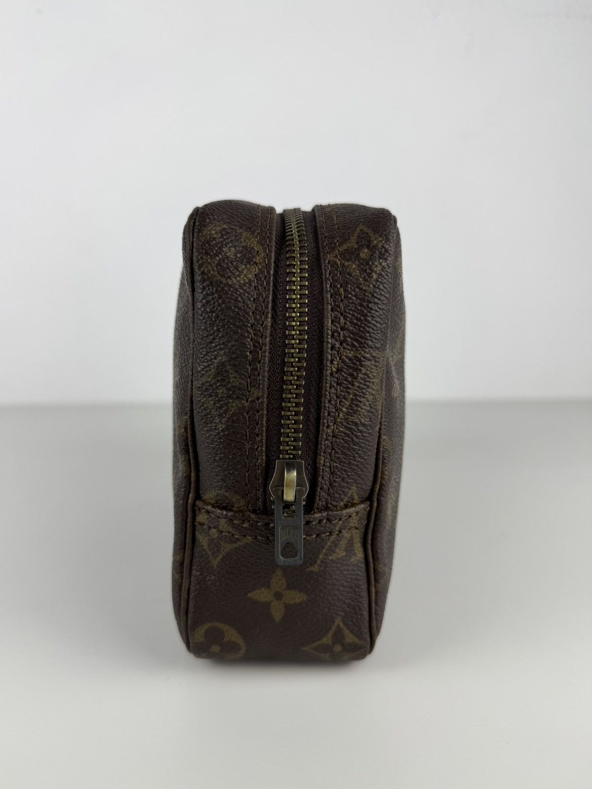 Louis Vuitton Vintage 80s Louis Vuitton monogram trousse 23 toiletry bag Size ONE SIZE - 4 Thumbnail