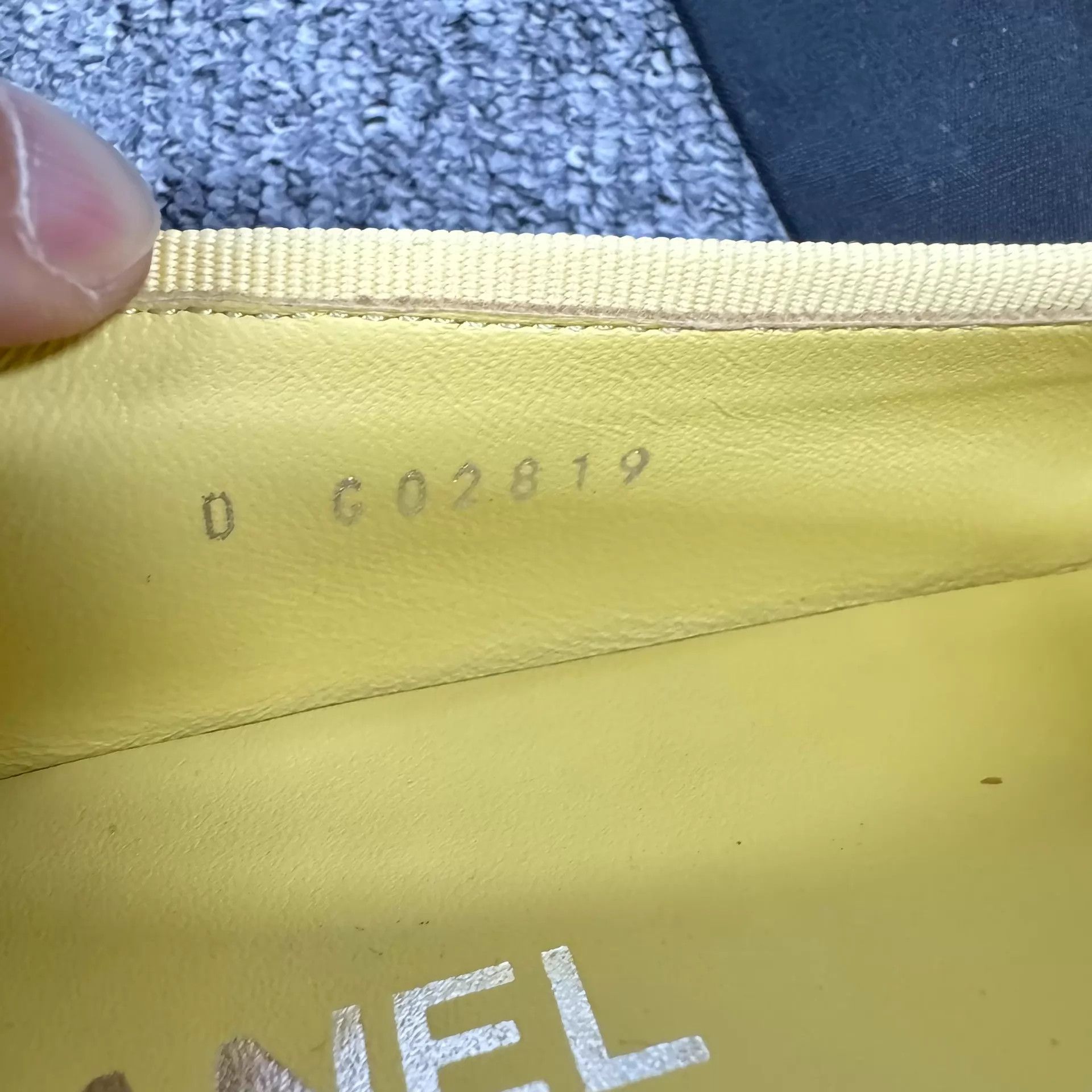 Chanel Chanel Yellow Round Toe Bow Flat Ballet Flats Size 39 97 New Size US 10 / IT 40 - 7 Thumbnail