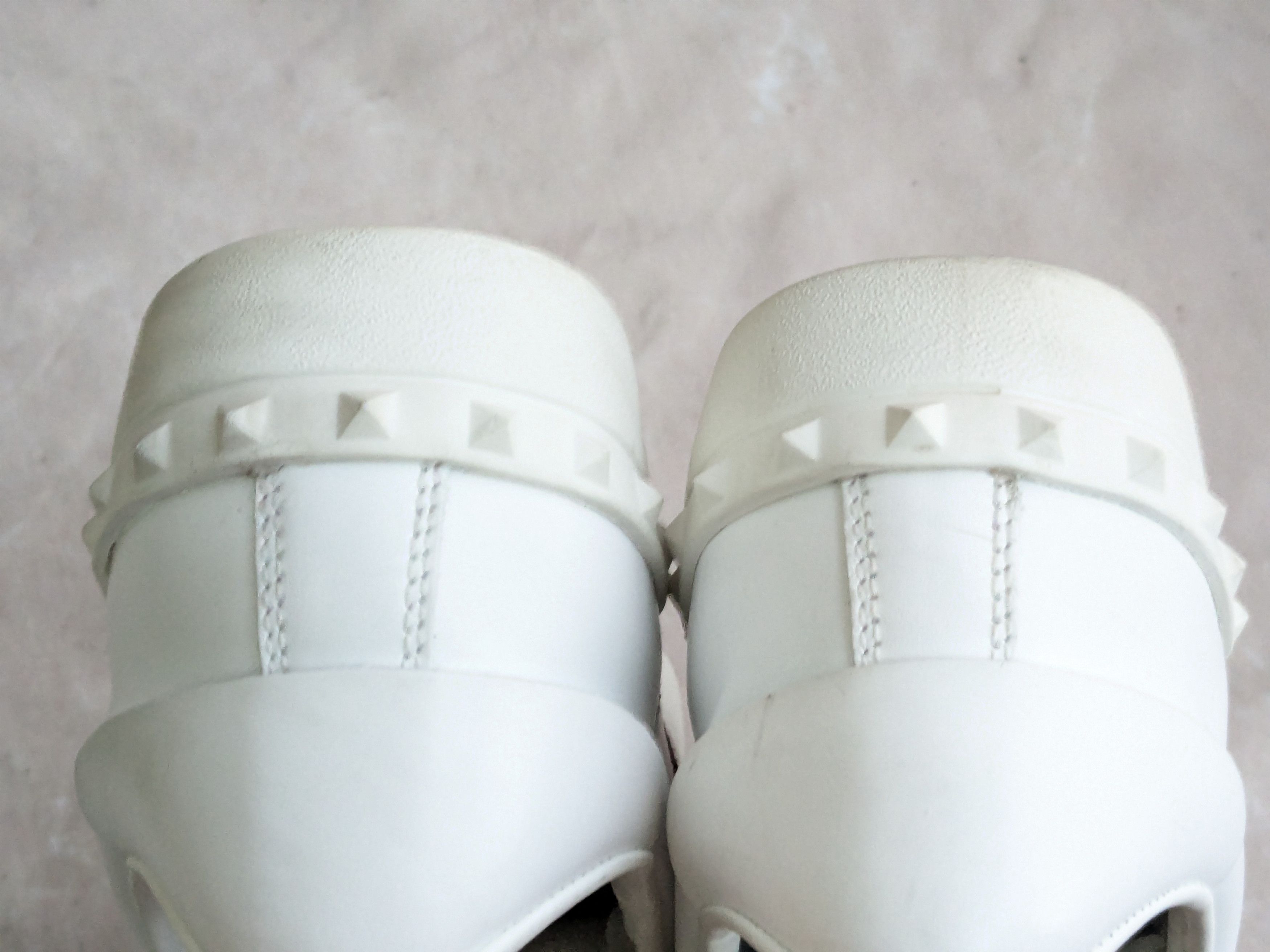 Valentino Valentino Rockstud Sneakers 9 42 Red White Low Tops Size US 9 / EU 42 - 11 Thumbnail
