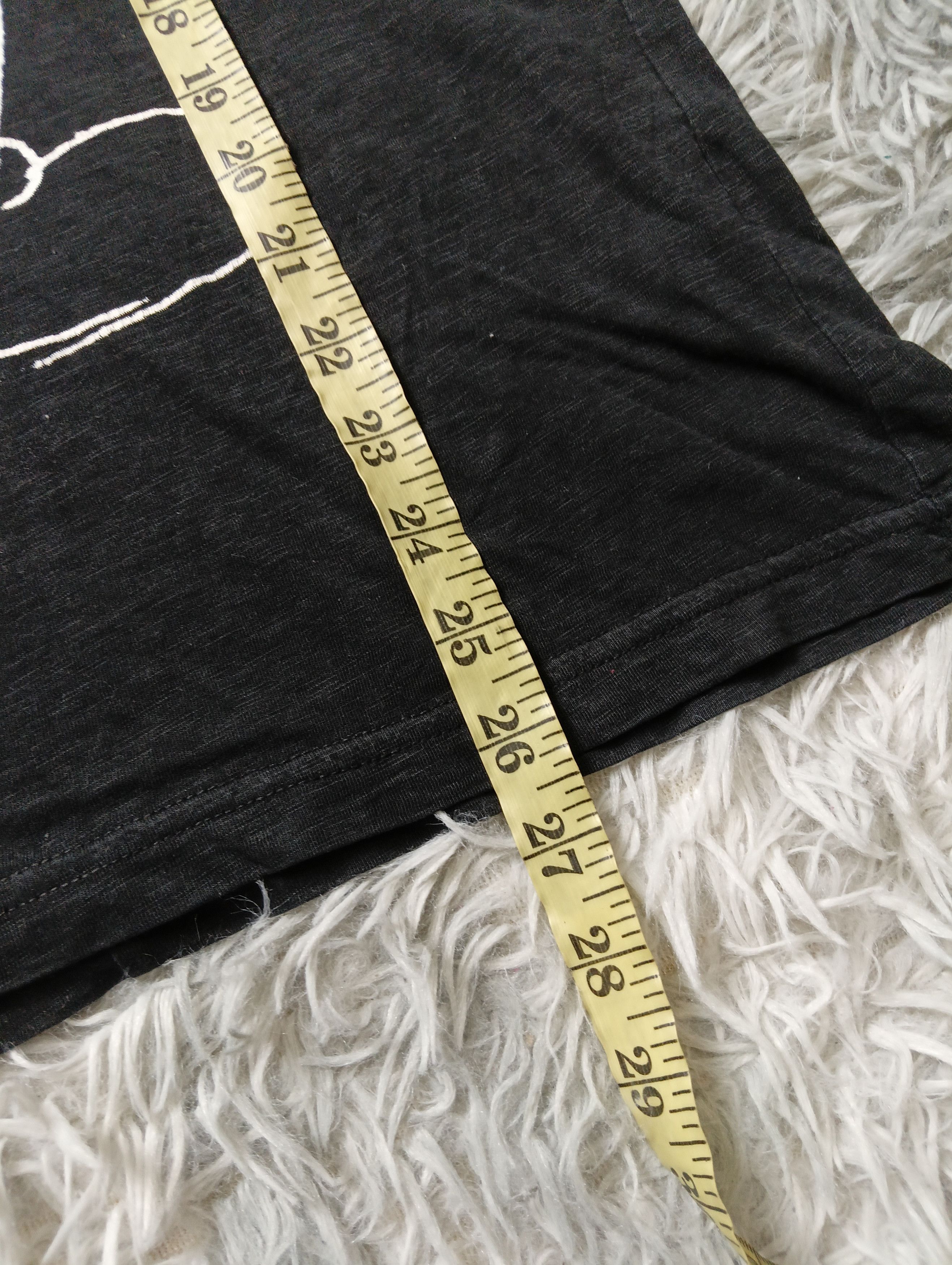 Disney × Undercover Undercover x Disney x Uniqlo Size US M / EU 48-50 / 2 - 4 Thumbnail