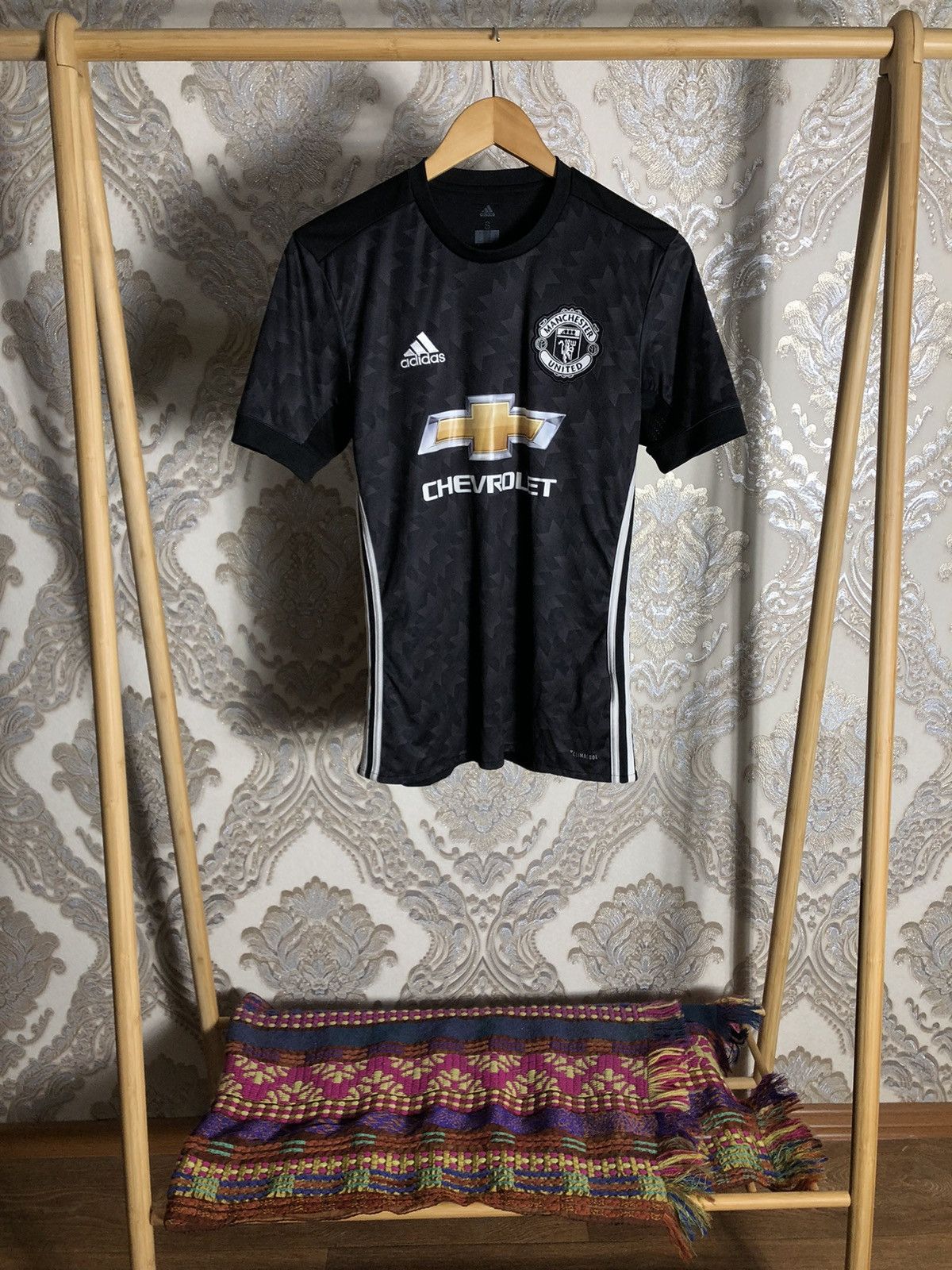 Vintage ADIDAS FC MANCHESTER UNITED ENGLAND SOCCER JERSEY RETRO Y2K Size US S / EU 44-46 / 1 - 2 Thumbnail