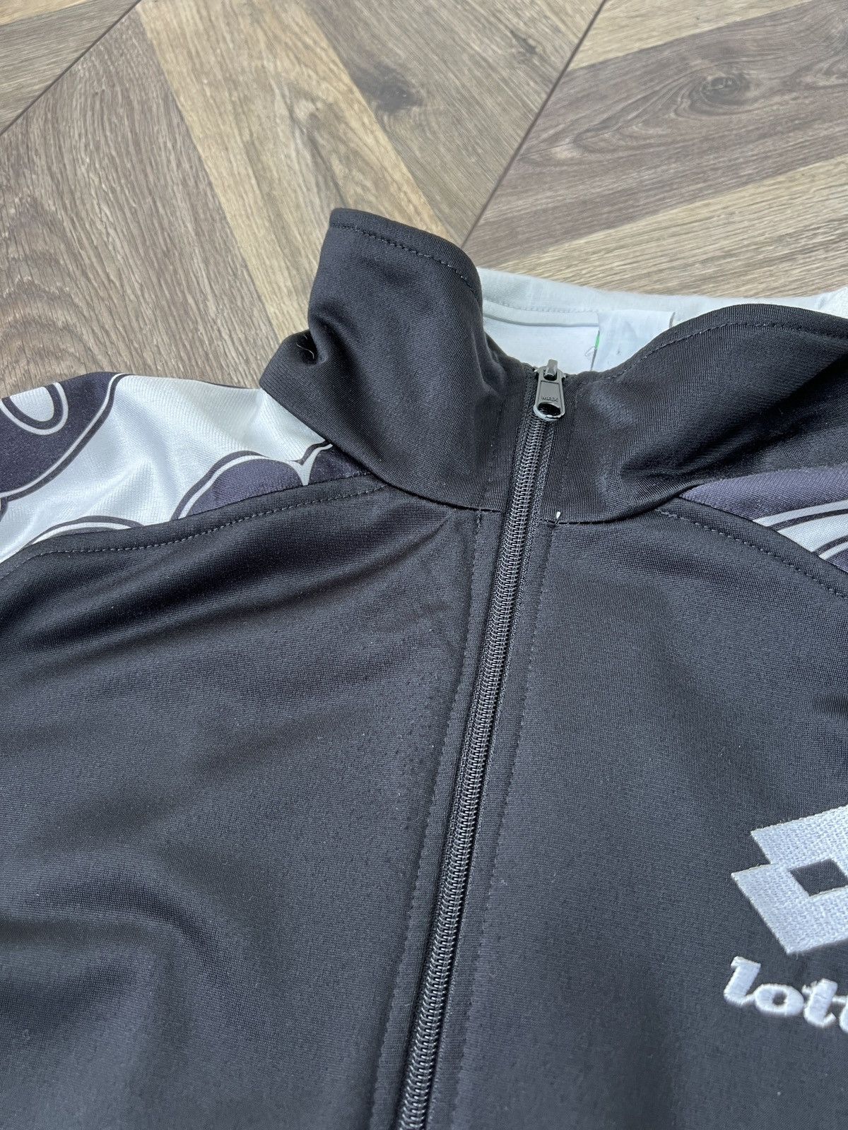 Lotto Sport Vintage Lotto Track Jacket black white big logo sport 90s Size US L / EU 52-54 / 3 - 11 Thumbnail