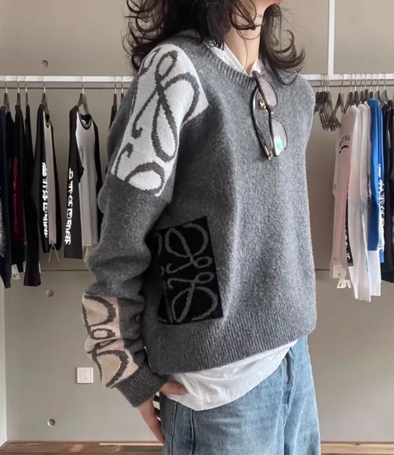 Loewe Loewe Gray logo printed wool round neck long sleeve knitte Size S / US 4 / IT 40 - 8 Thumbnail