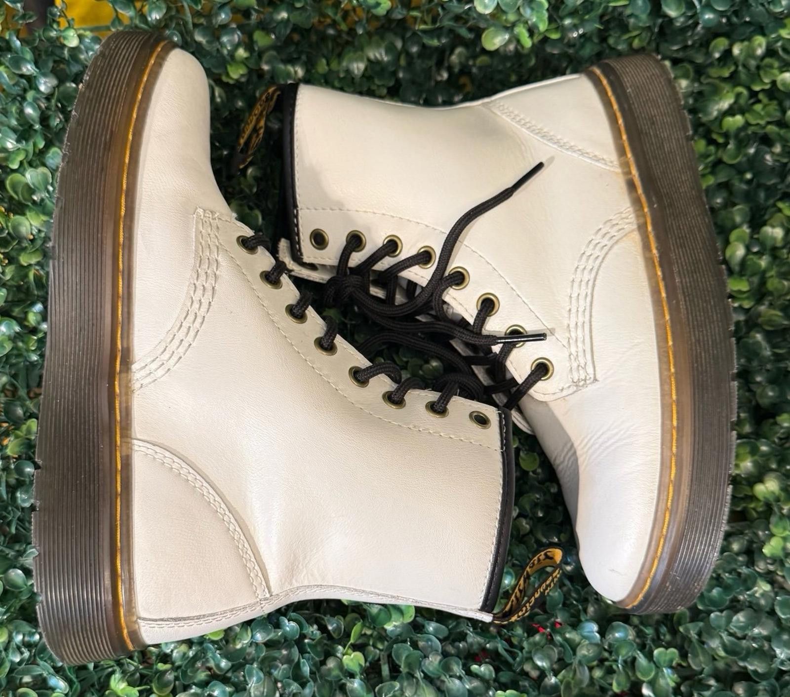 Dr. Martens Doc Martens Zavala Leather Boots US Size 5 Mens 6.5 white Size US 5 / IT 35 - 4 Thumbnail