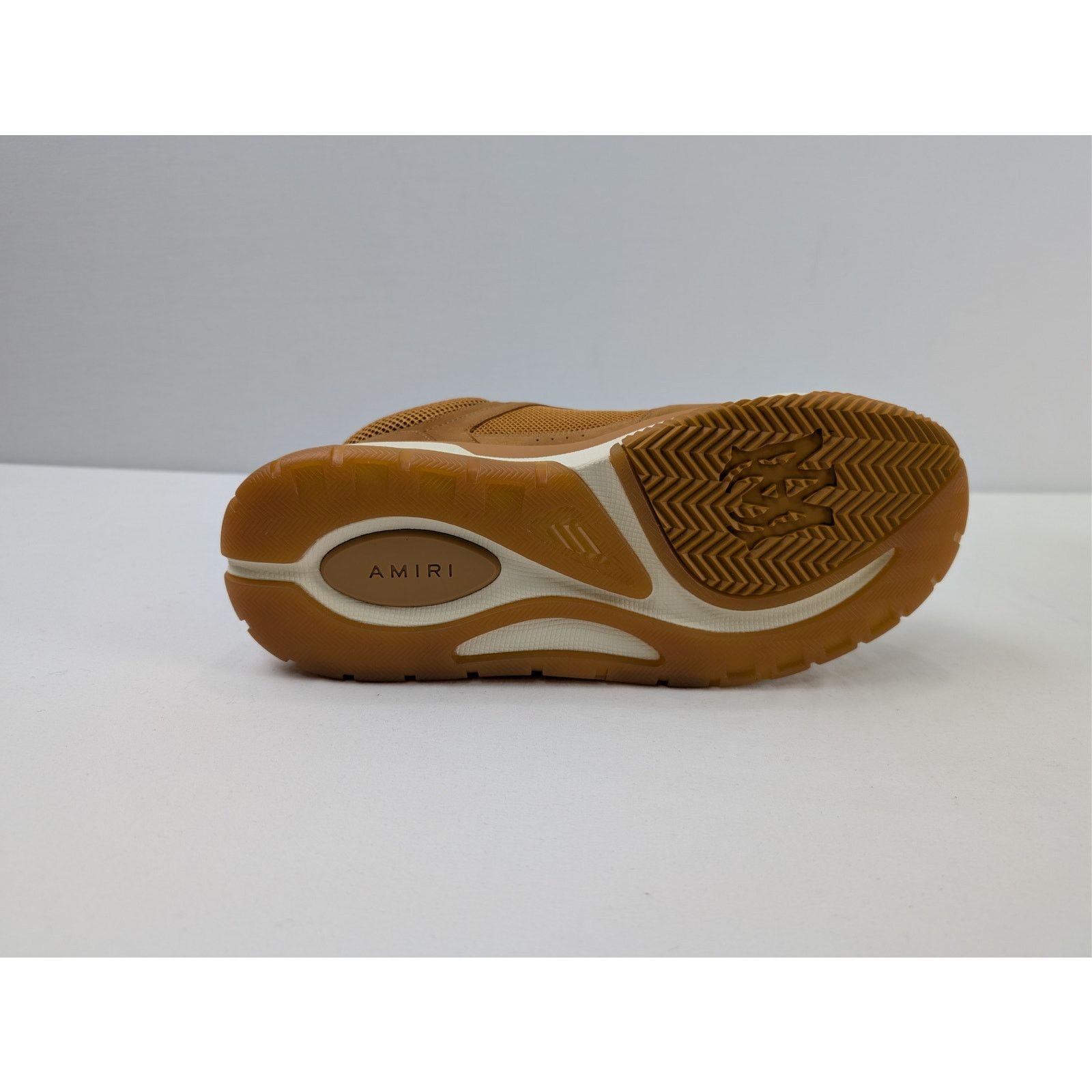 Amiri o1rshd1 Nubuck MA-1 Sneaker shoe in Wheat/Brown Size US 10 / EU 43 - 11 Thumbnail