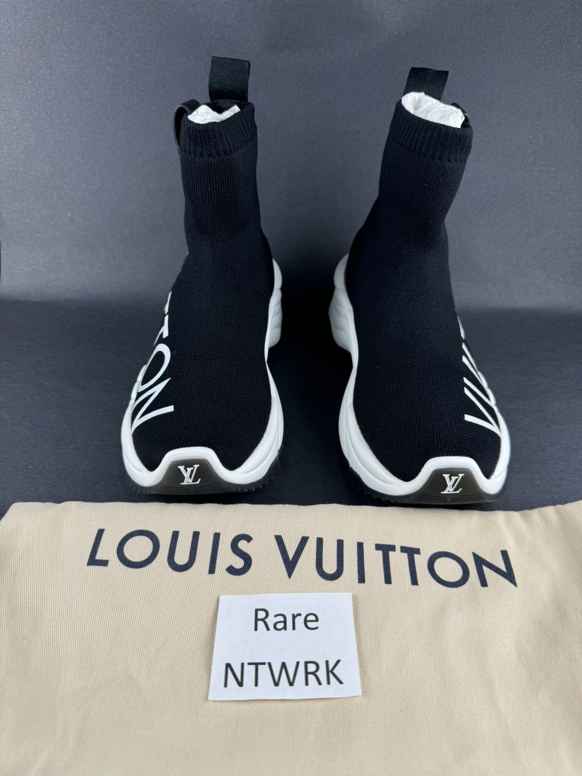 Louis Vuitton Authentic Louis Vuitton Run 55 Sneaker Boot size 36 (US 6) Size US 6 / IT 36 - 2 Thumbnail