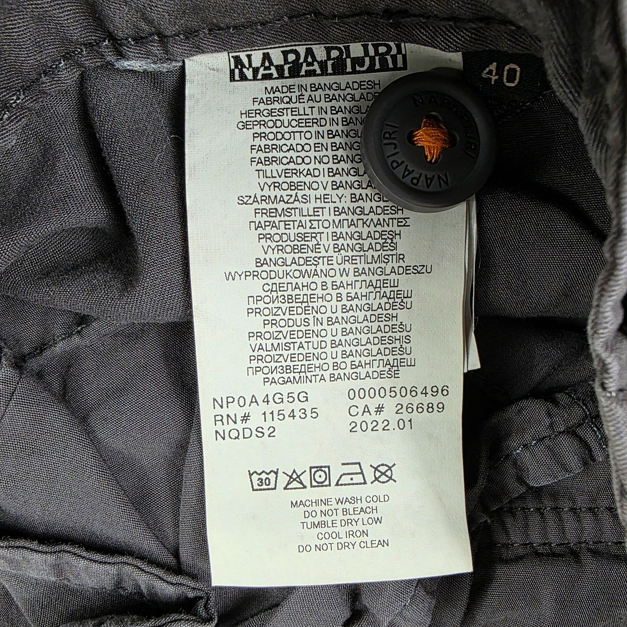 Napapijri Geographic Mens Cargo Shorts Size 40 Gray Lightwei