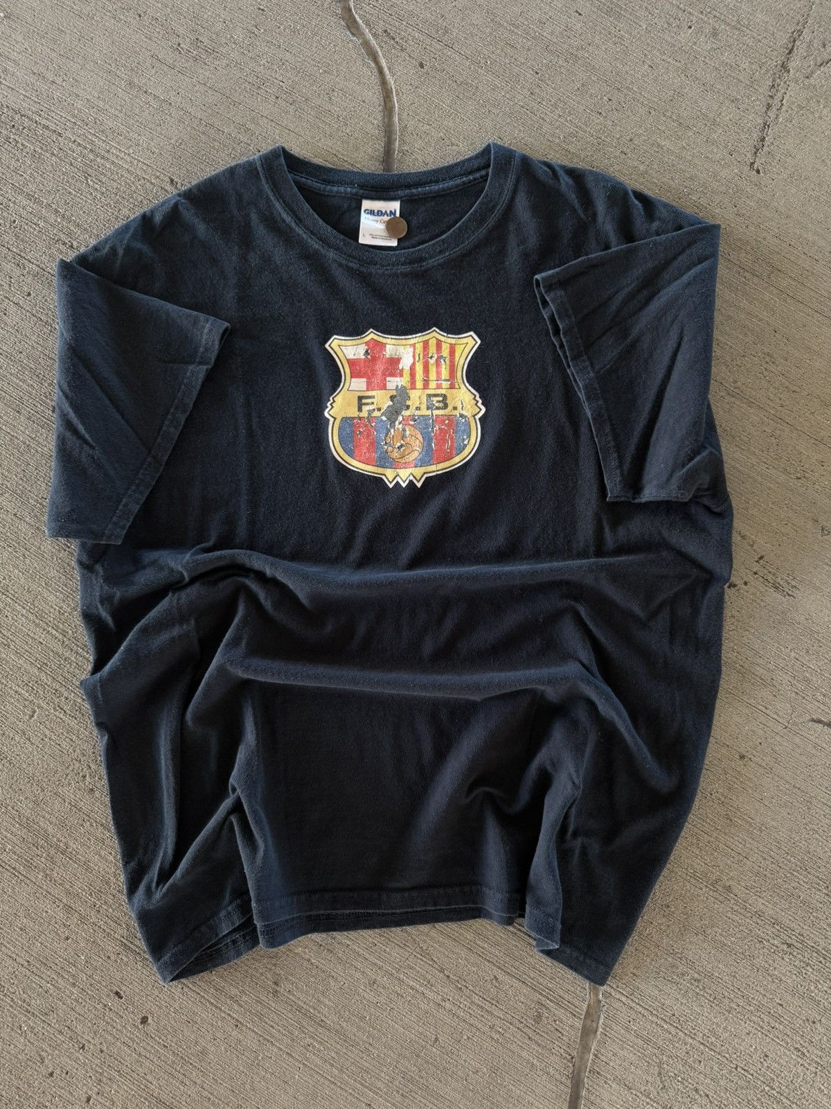 Japanese Brand CRAZY VINTAGE 2000S FC BARCELONA SOCCER FUTBOL T SHIRT Size US L / EU 52-54 / 3 - 7 Thumbnail