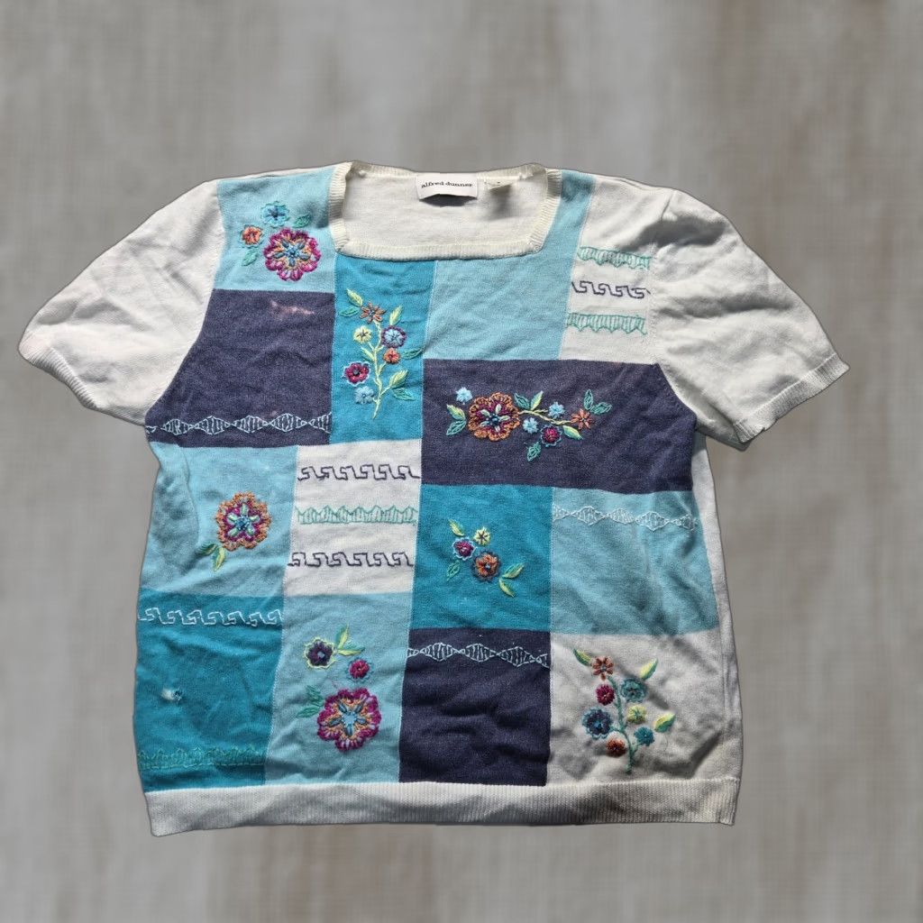 Vintage Alfred Dunner Sweater Embroidered Floral Flowers Beaded Ramie Adult Women Size M Size M / US 6-8 / IT 42-44 - 1 Thumbnail