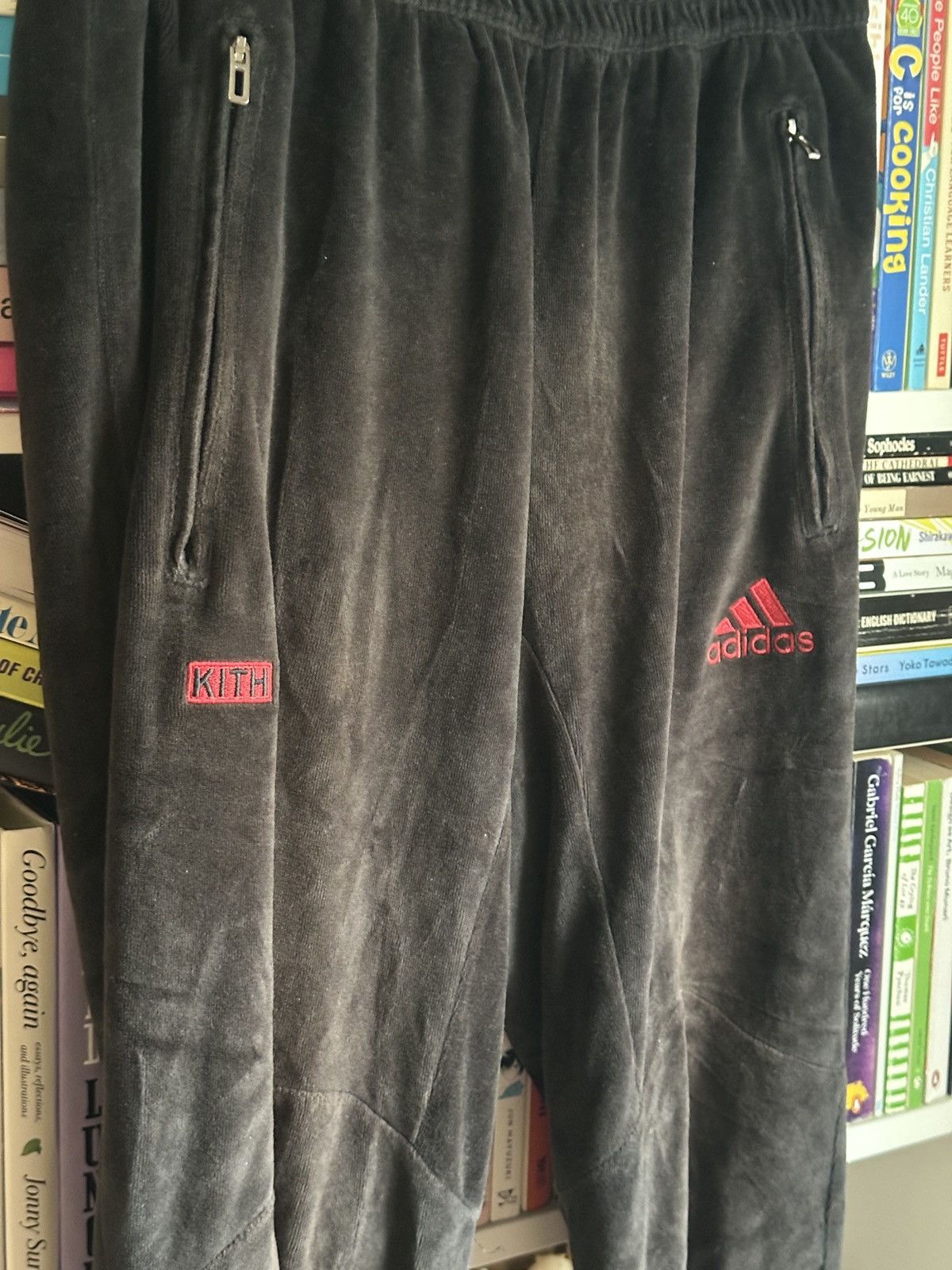 Adidas × Kith Flamingo Velour Climalite Tracks Pants Size US 32 / EU 48 - 2 Thumbnail