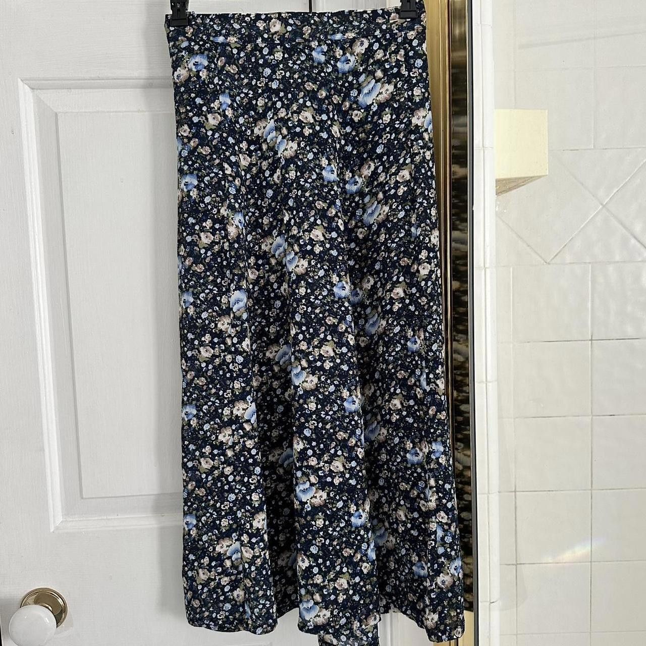 Designer Women's Black and Multi Skirt Size 28" / US 6 / IT 42 - 2 Thumbnail